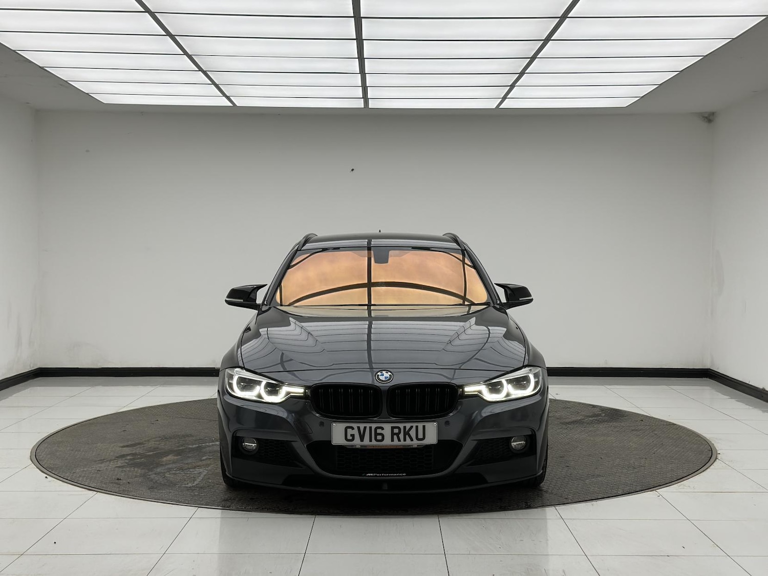 Used BMW 3 Series 2016 for sale - 77595816: Photo 2