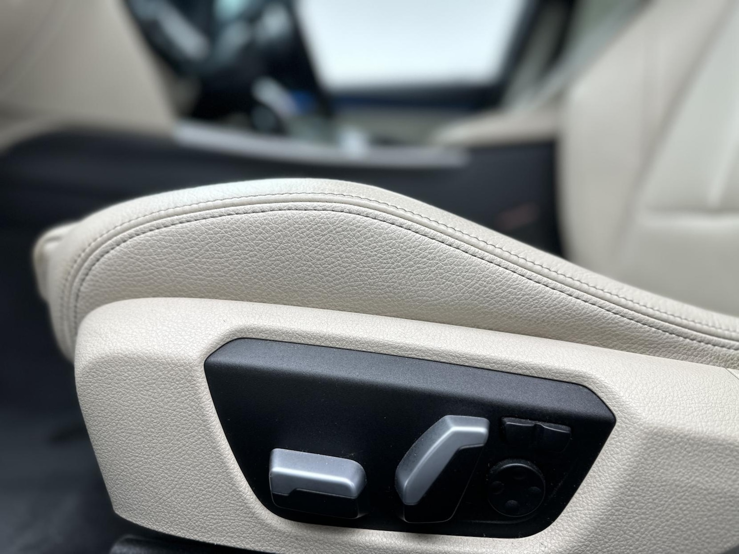 Used BMW 3 Series 2016 for sale - 77595816: Photo 33