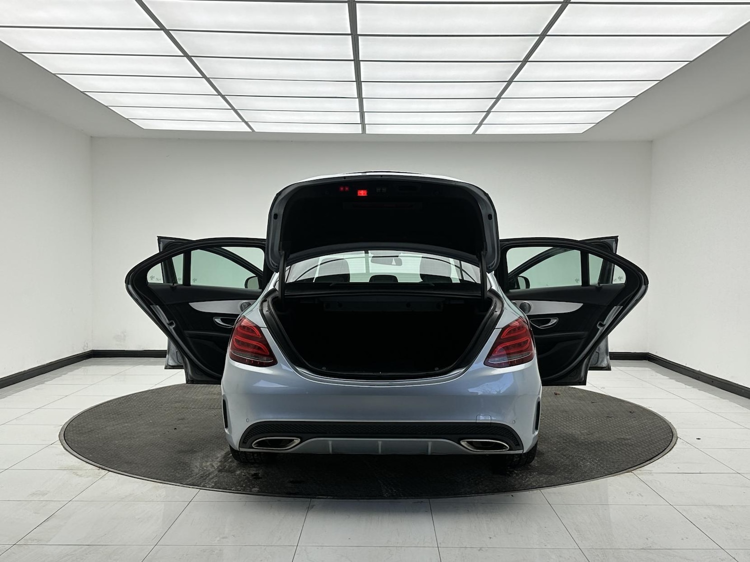 Used Mercedes-Benz C Class 2015 for sale - 77097101: Photo 13