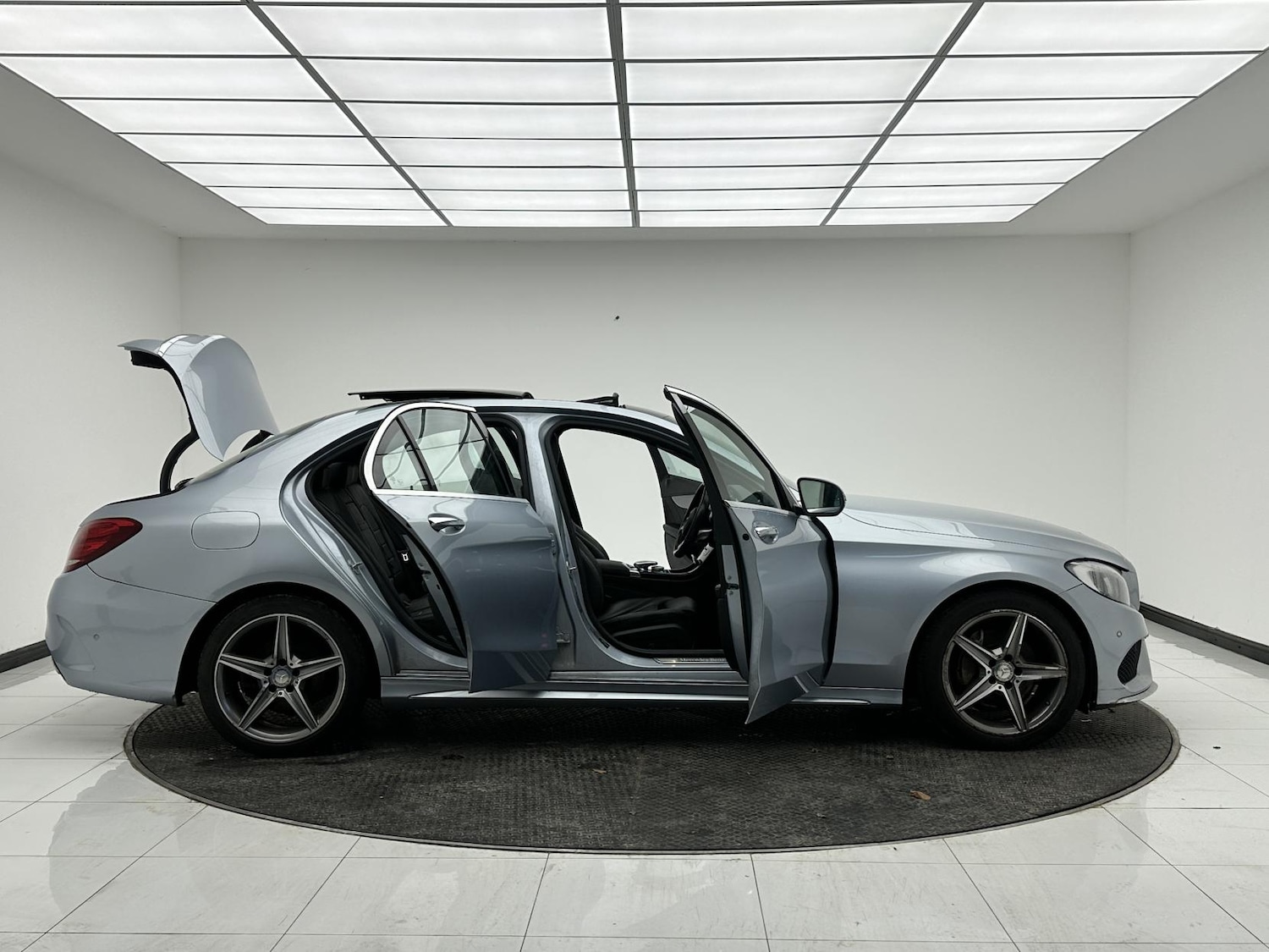 Used Mercedes-Benz C Class 2015 for sale - 77097101: Photo 14