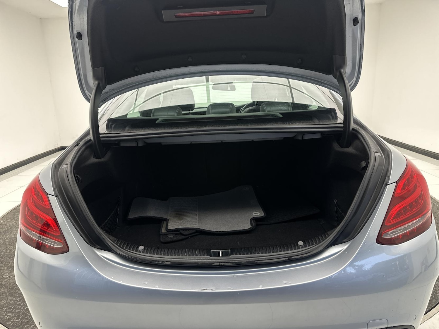 Used Mercedes-Benz C Class 2015 for sale - 77097101: Photo 27