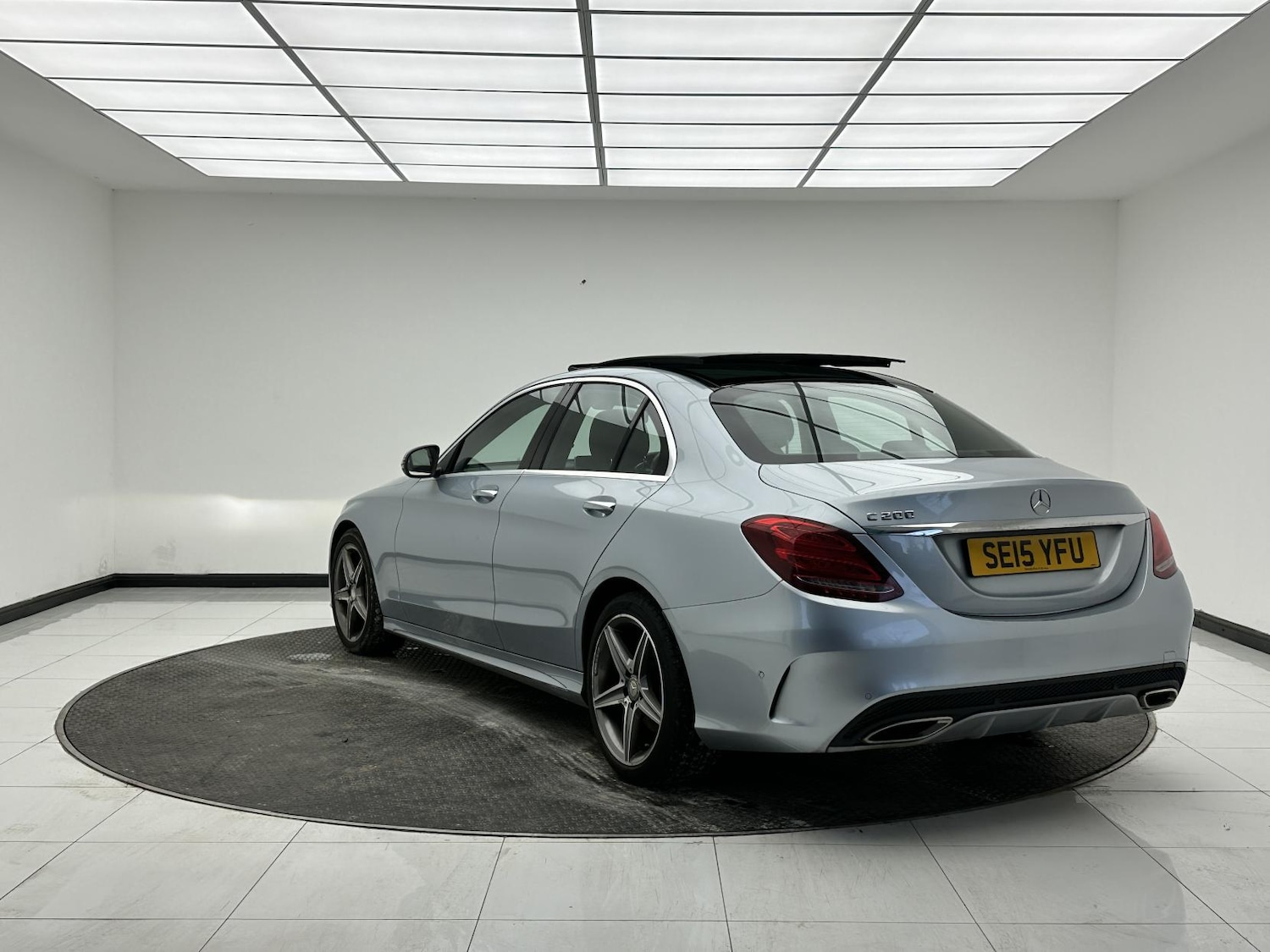 Used Mercedes-Benz C Class 2015 for sale - 77097101: Photo 5