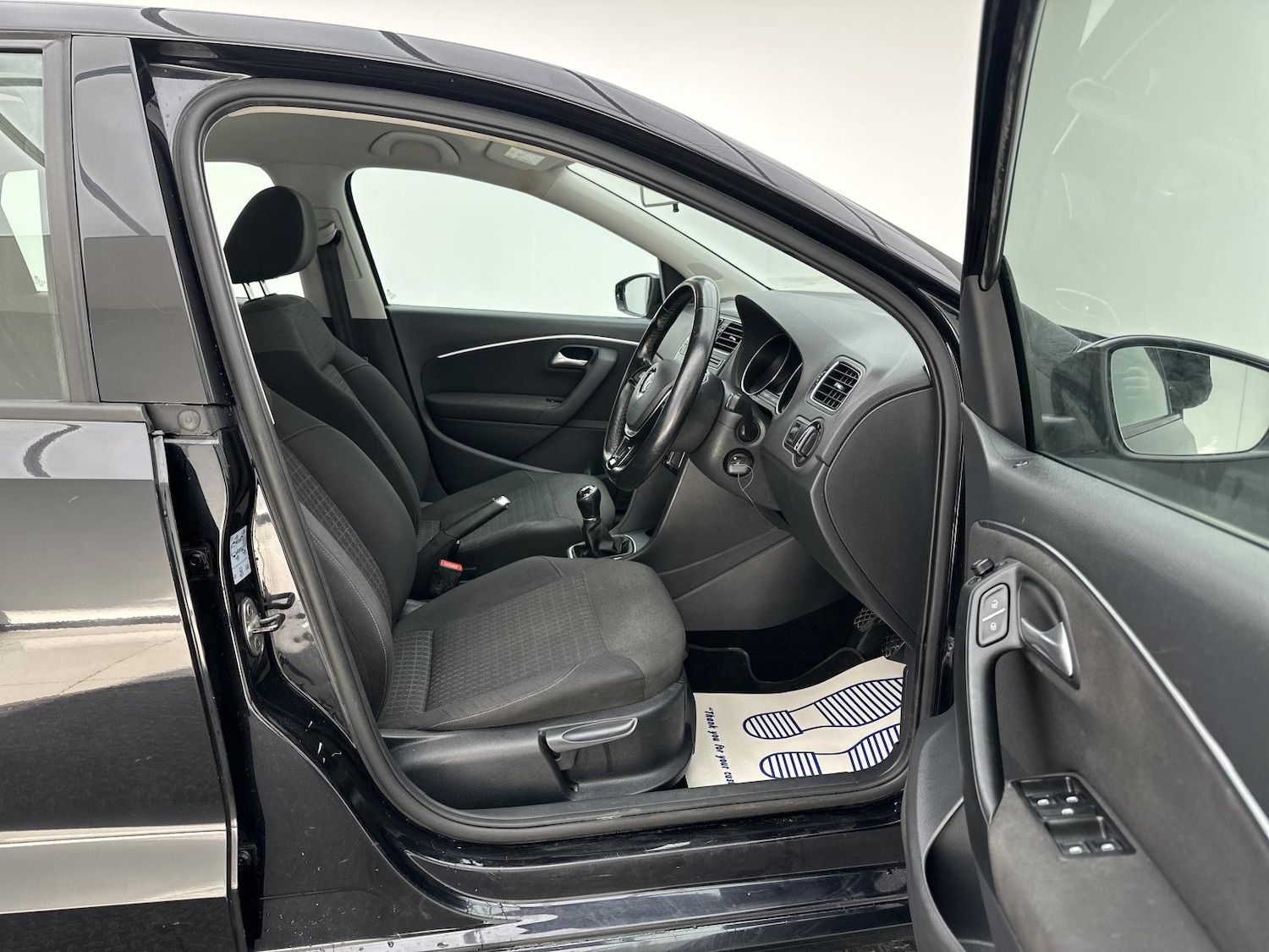 Used Volkswagen Polo 2015 for sale - 76616118: Photo 13