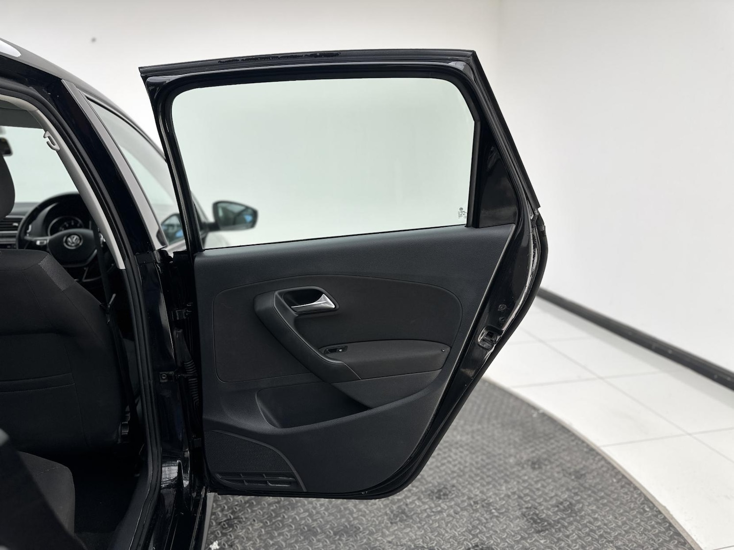 Used Volkswagen Polo 2015 for sale - 76616118: Photo 17