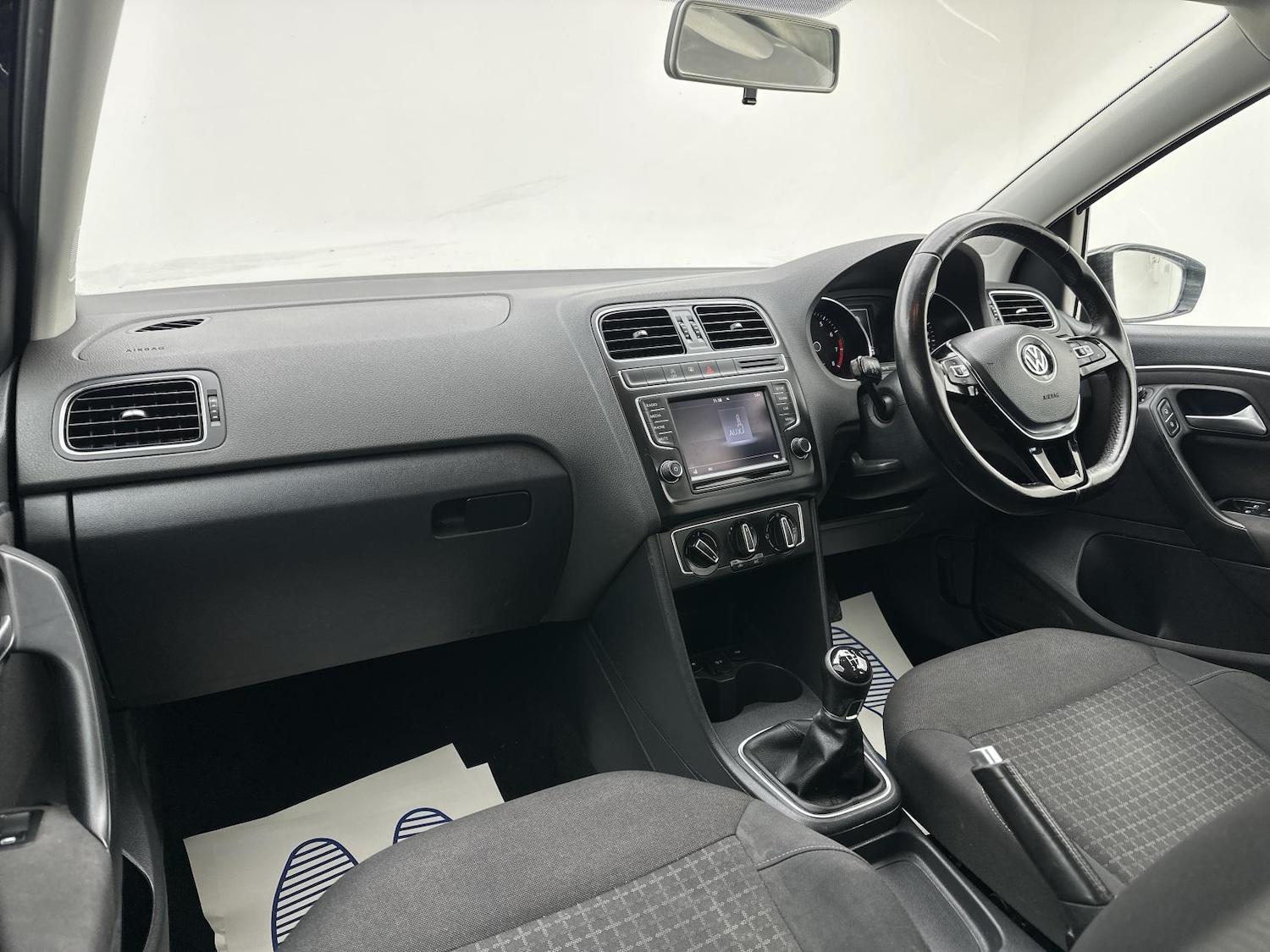 Used Volkswagen Polo 2015 for sale - 76616118: Photo 22