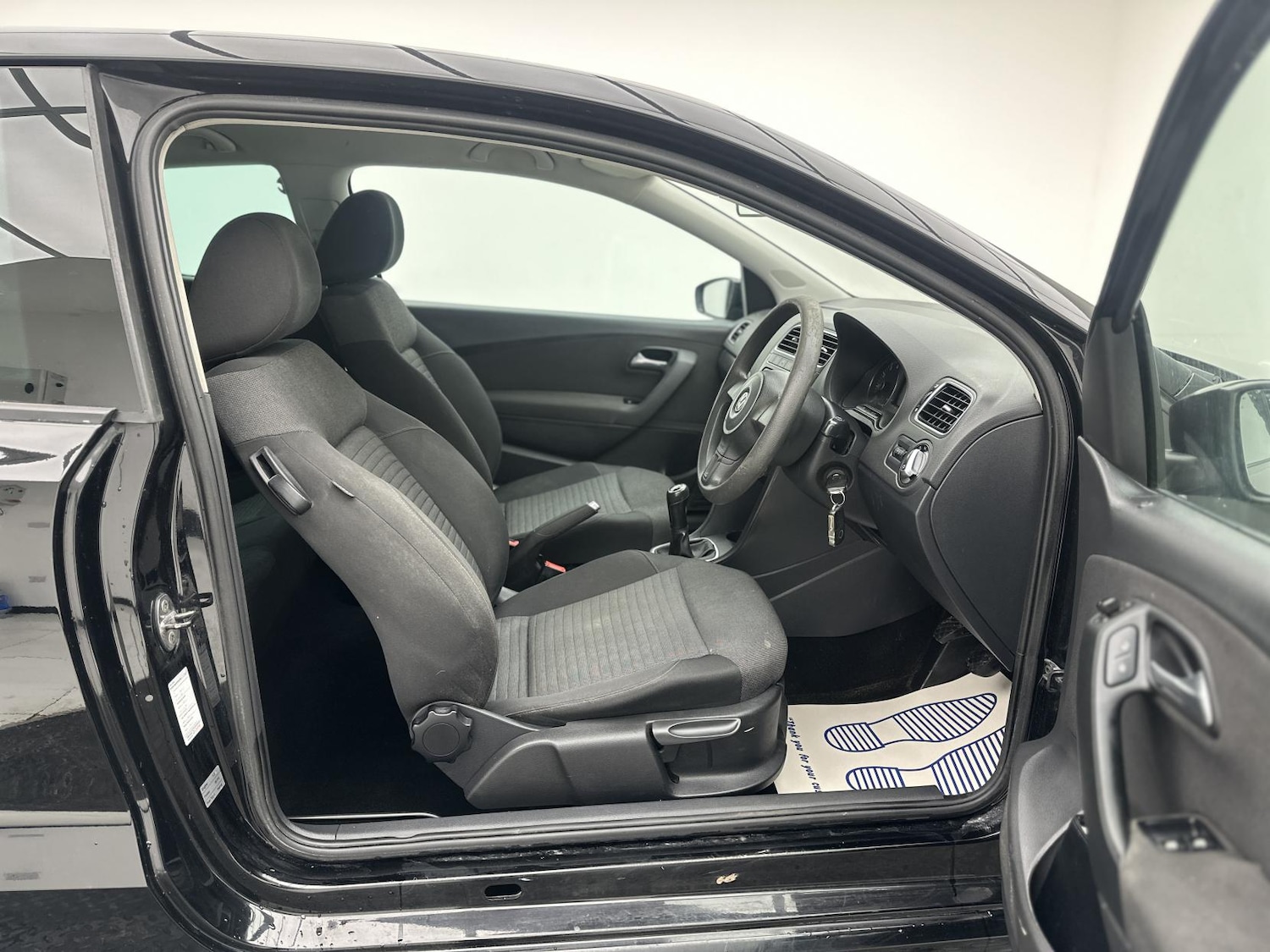 Used Volkswagen Polo 2011 for sale - 77097099: Photo 17