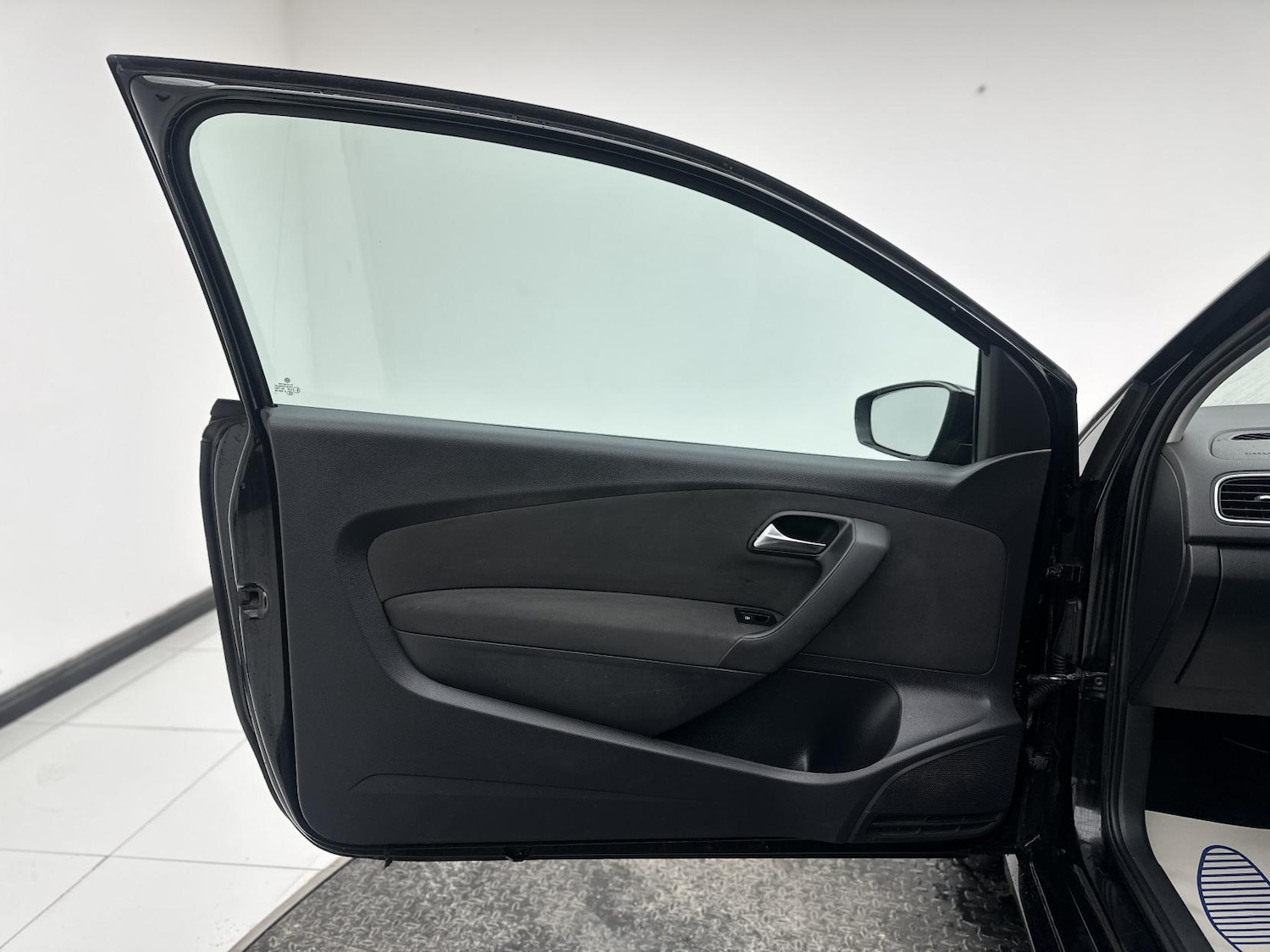 Used Volkswagen Polo 2011 for sale - 77097099: Photo 27