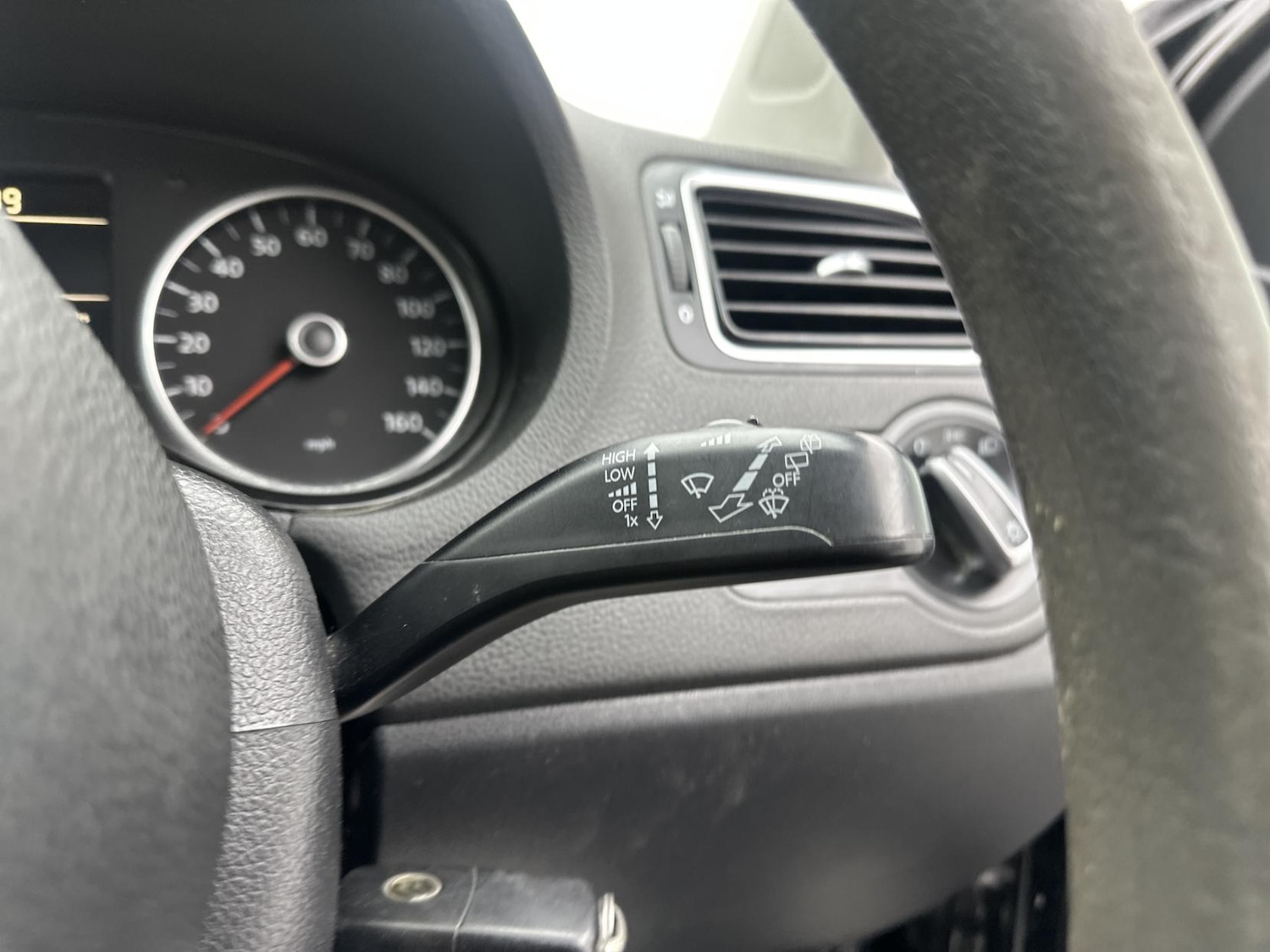 Used Volkswagen Polo 2011 for sale - 77097099: Photo 30