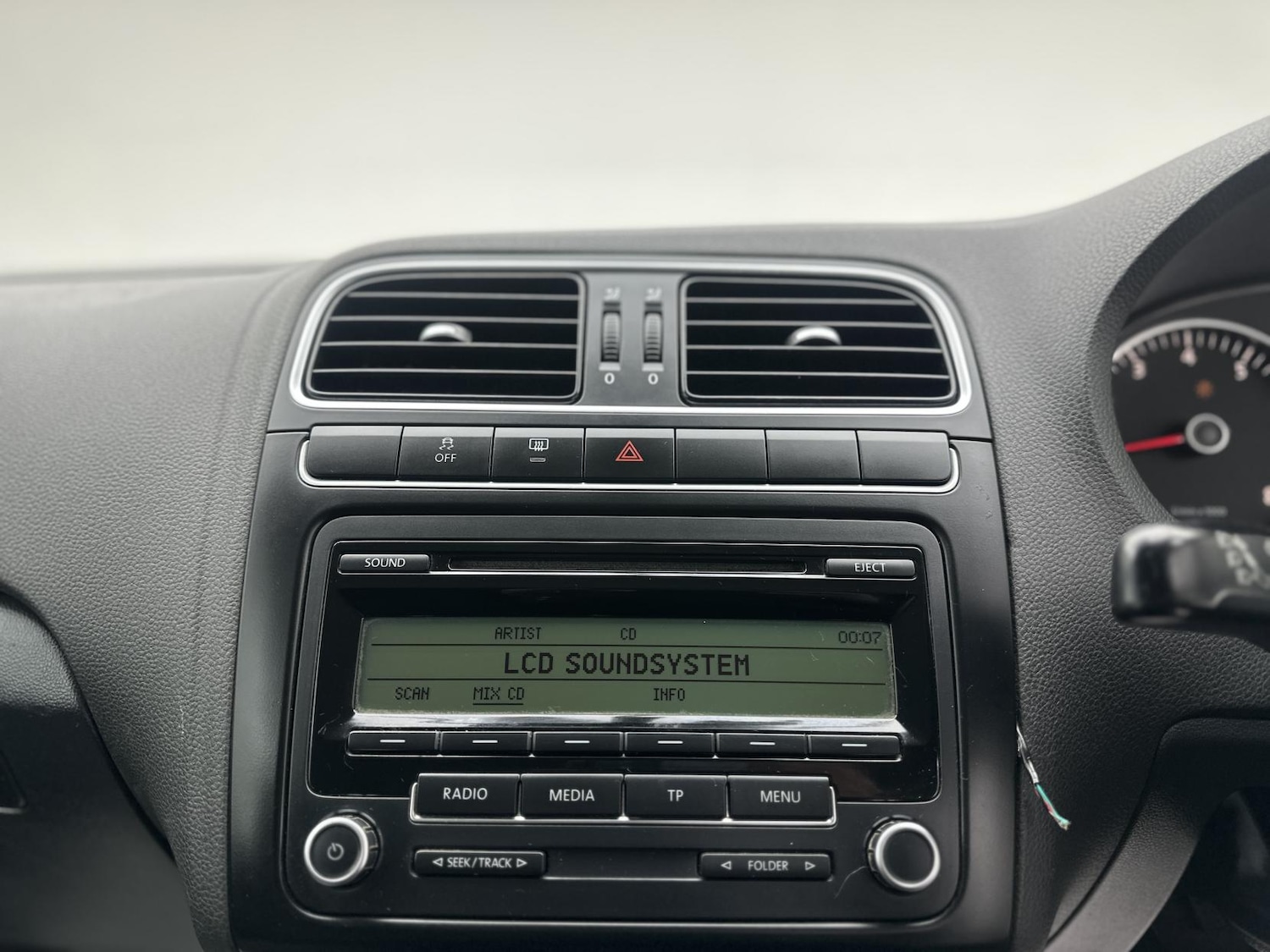 Used Volkswagen Polo 2011 for sale - 77097099: Photo 34