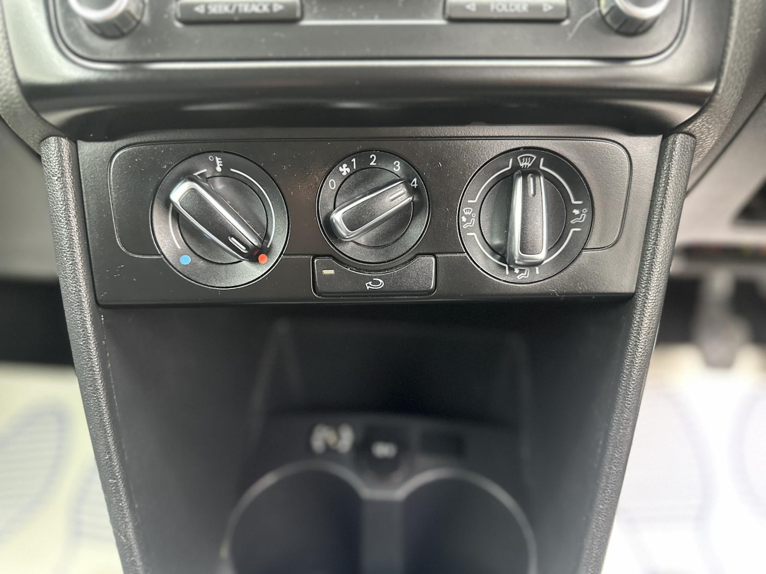 Used Volkswagen Polo 2011 for sale - 77097099: Photo 35