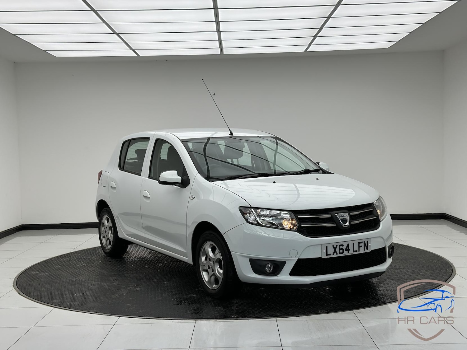 Used Dacia Sandero 2014 for sale - 76375746: Photo 1