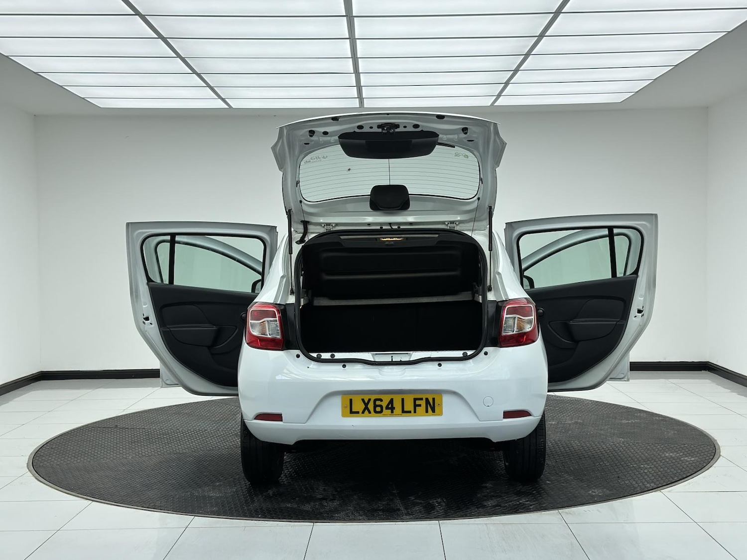 Used Dacia Sandero 2014 for sale - 76375746: Photo 12