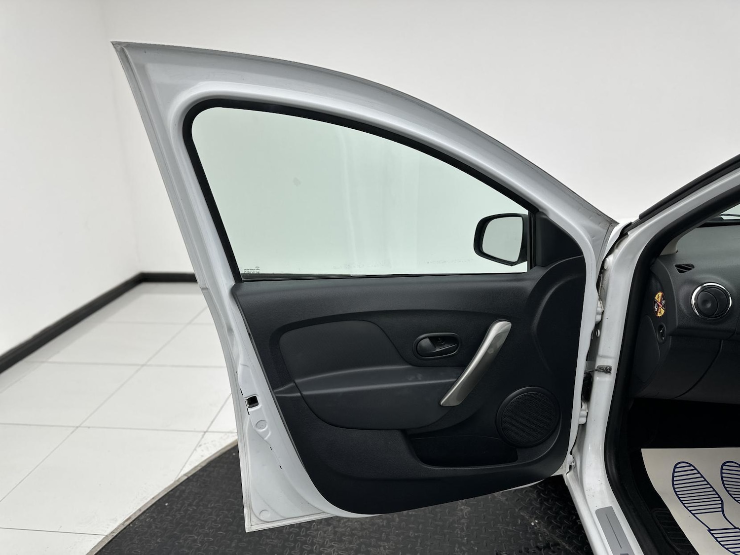 Used Dacia Sandero 2014 for sale - 76375746: Photo 28