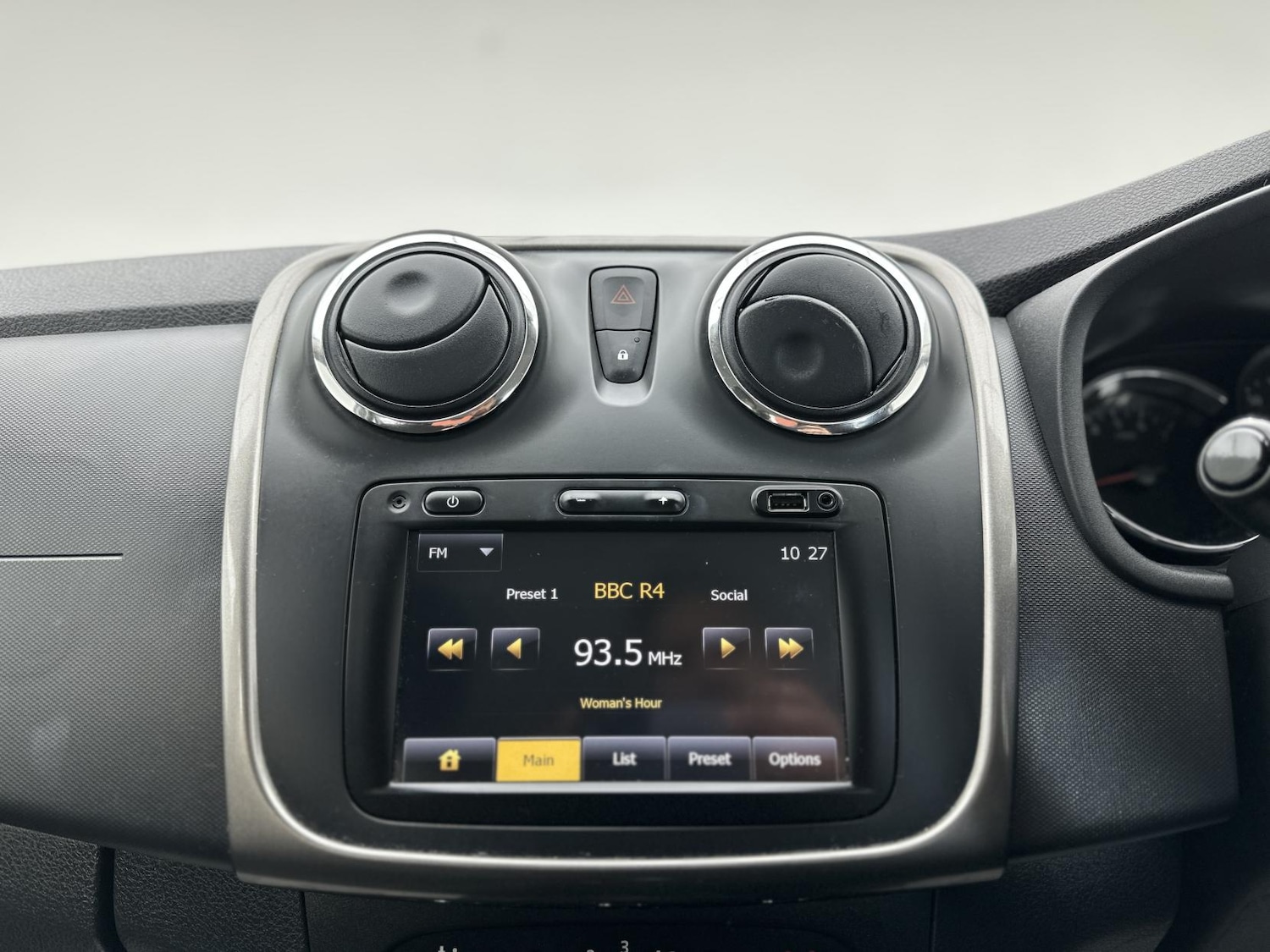 Used Dacia Sandero 2014 for sale - 76375746: Photo 40