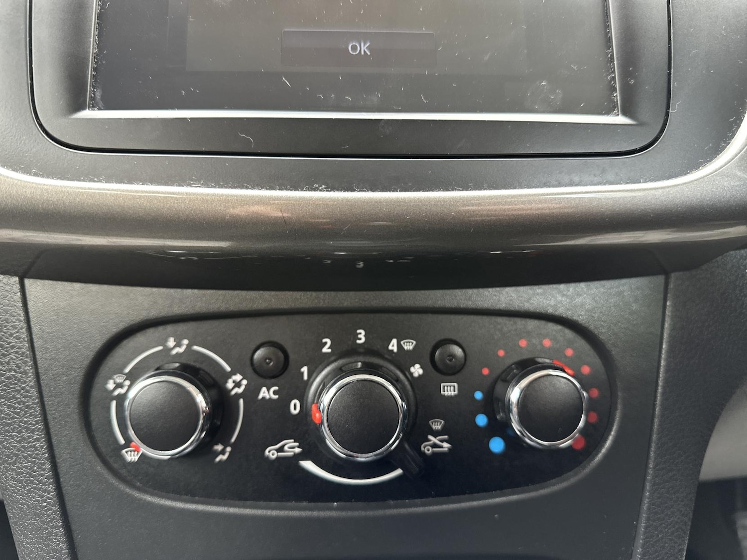Used Dacia Sandero 2014 for sale - 76375746: Photo 45