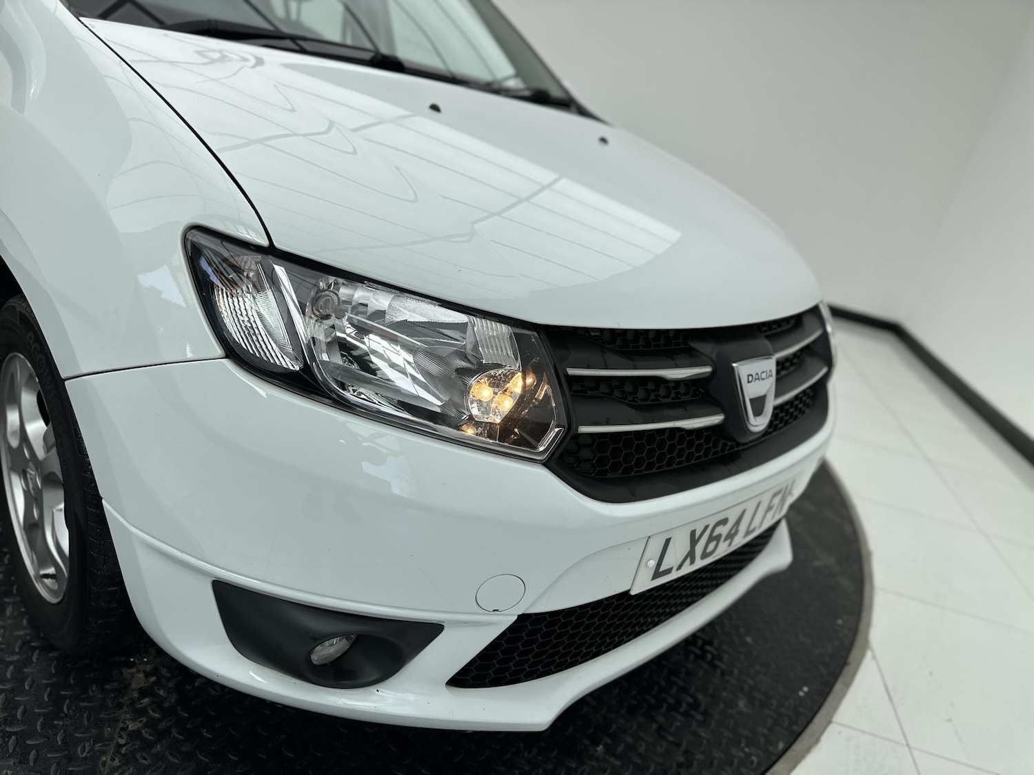 Used Dacia Sandero 2014 for sale - 76375746: Photo 54