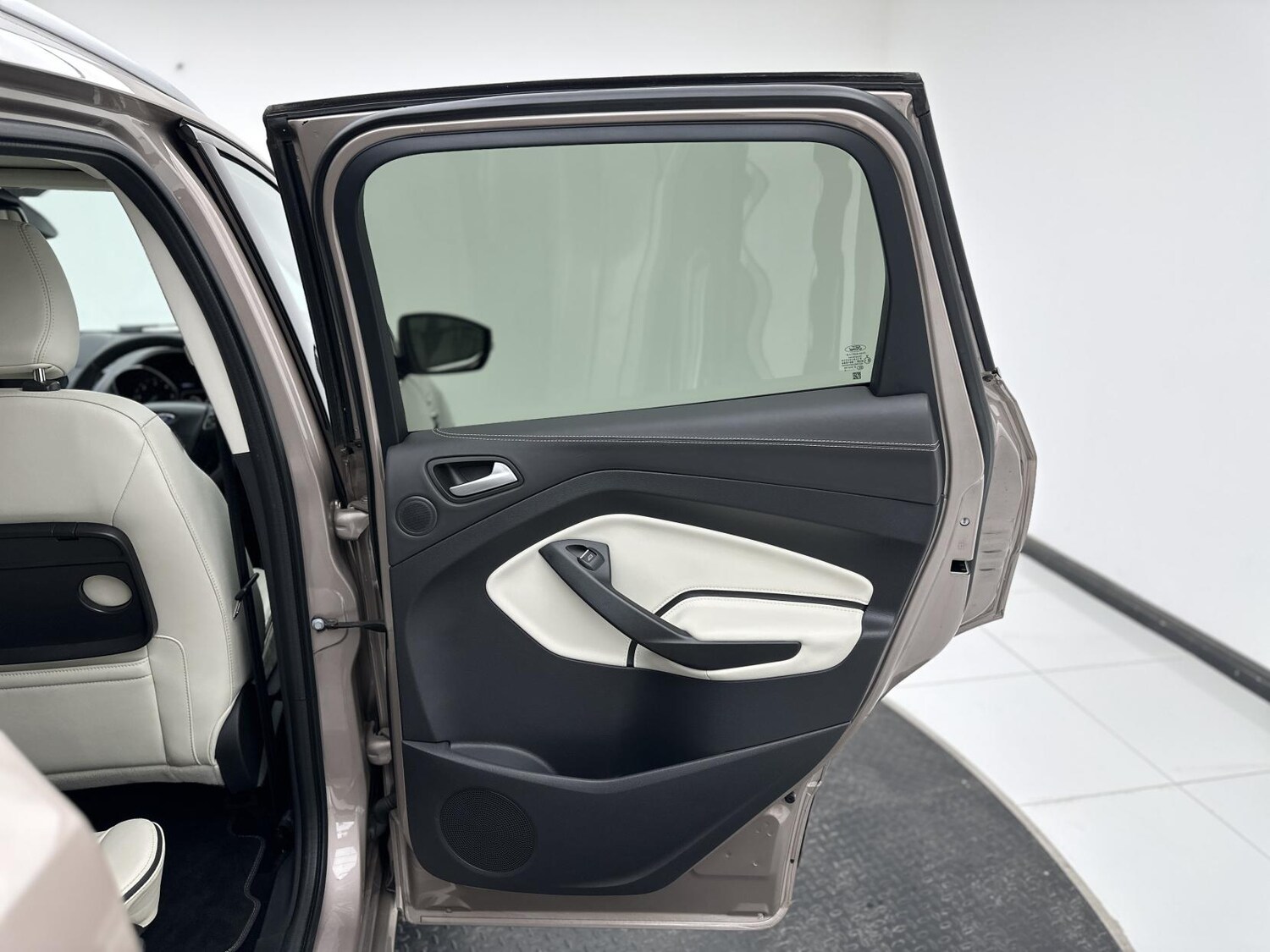 Used Ford Kuga 2019 for sale - 76244895: Photo 27