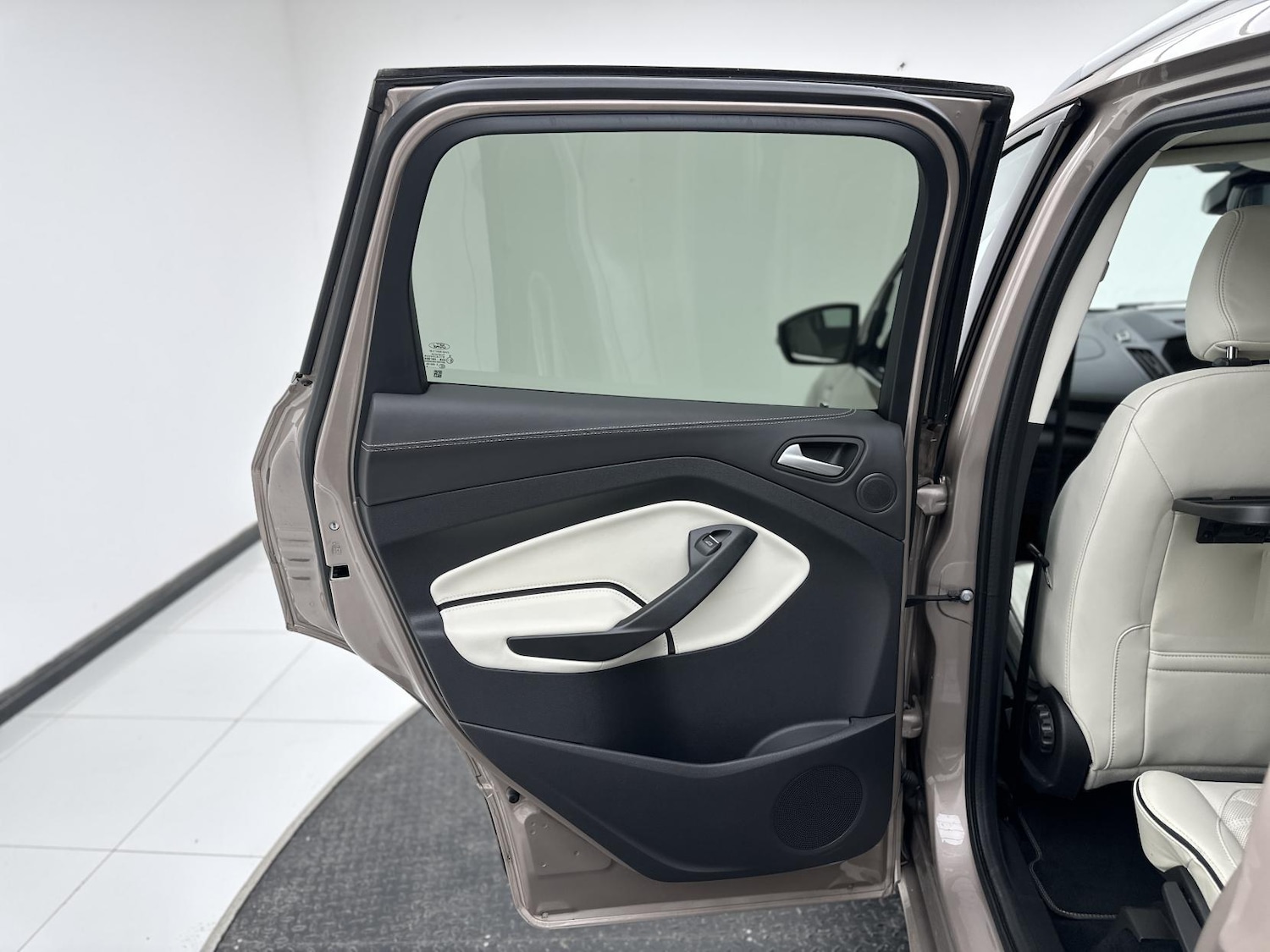 Used Ford Kuga 2019 for sale - 76244895: Photo 39