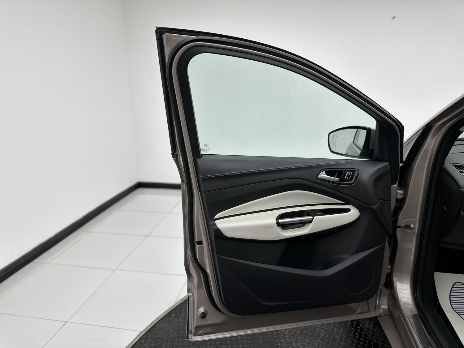 Used Ford Kuga 2019 for sale - 76244895: Photo 41