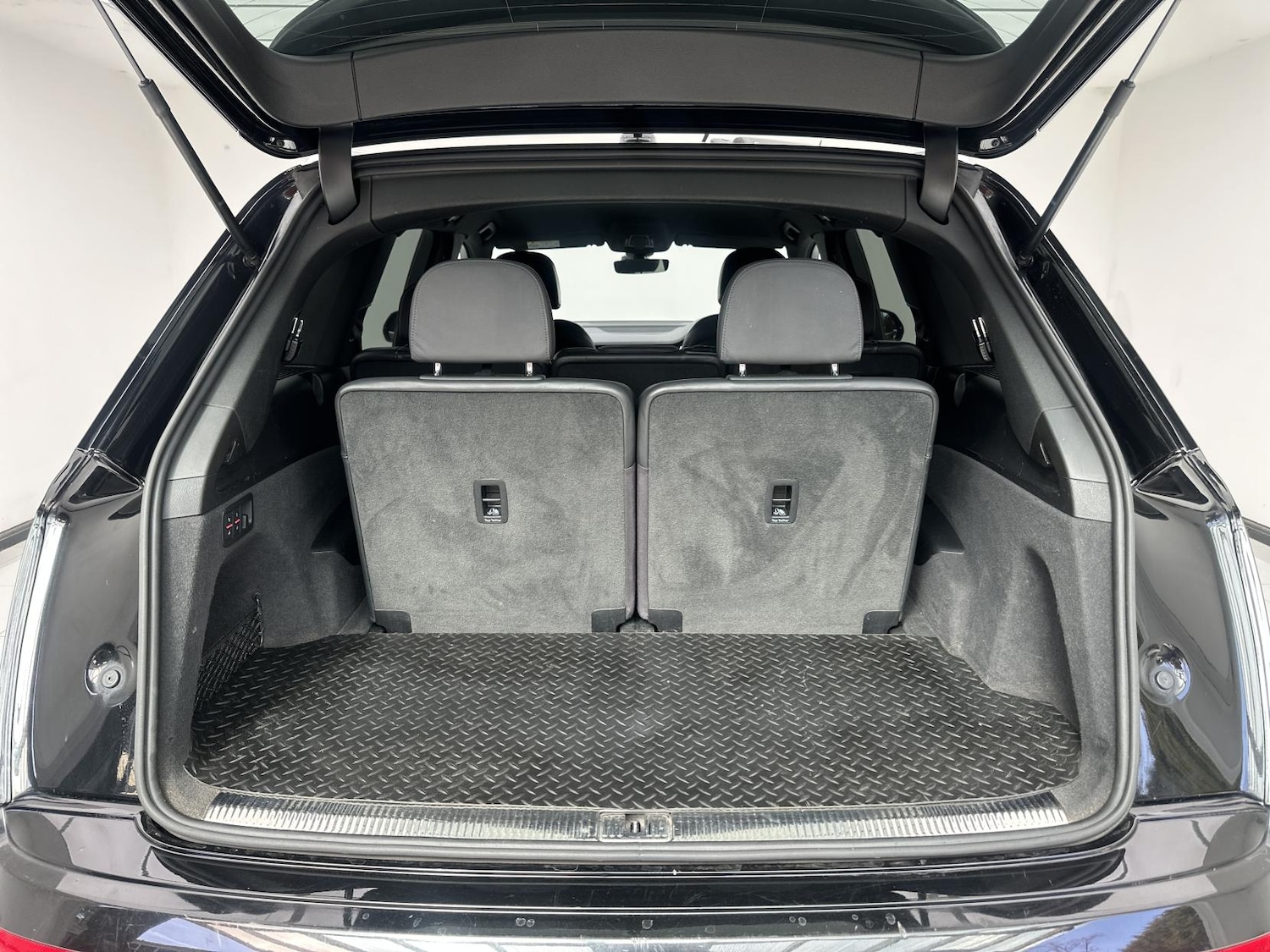 Used Audi Q7 2016 for sale - 78170028: Photo 24