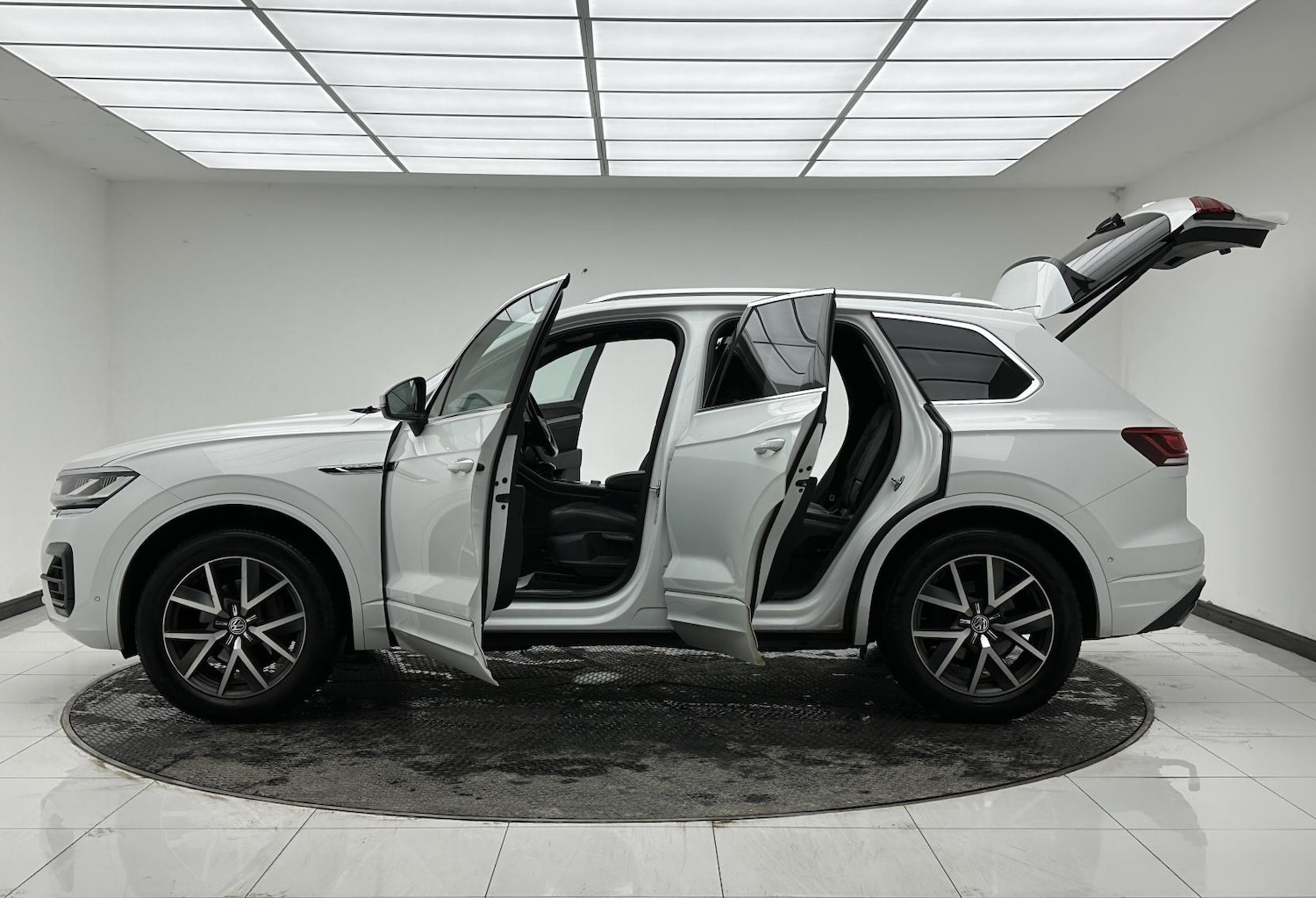 Used Volkswagen Touareg 2019 for sale - 77466066: Photo 11