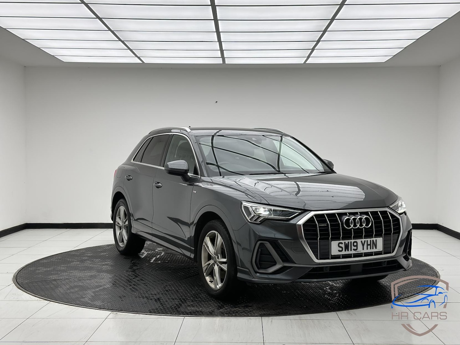 Used Audi Q3 2019 for sale - 76722780: Photo 1