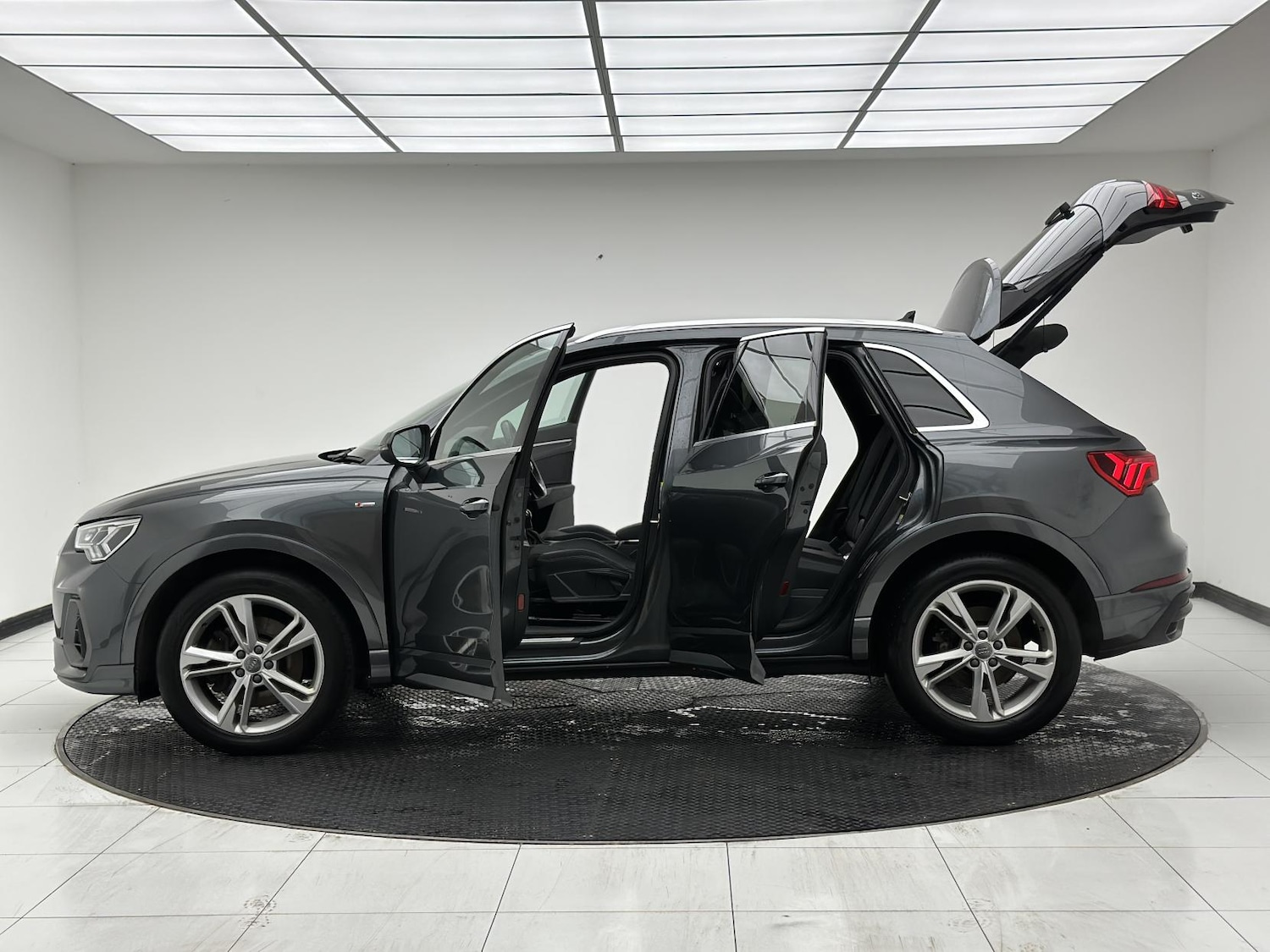 Used Audi Q3 2019 for sale - 76722780: Photo 12