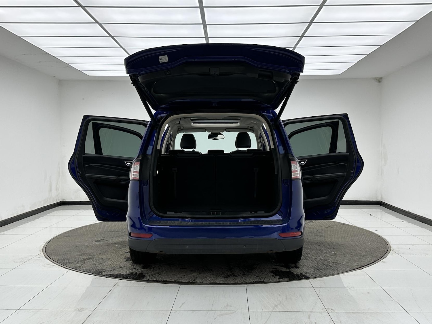 Used Ford Galaxy 2017 for sale - 77736223: Photo 12