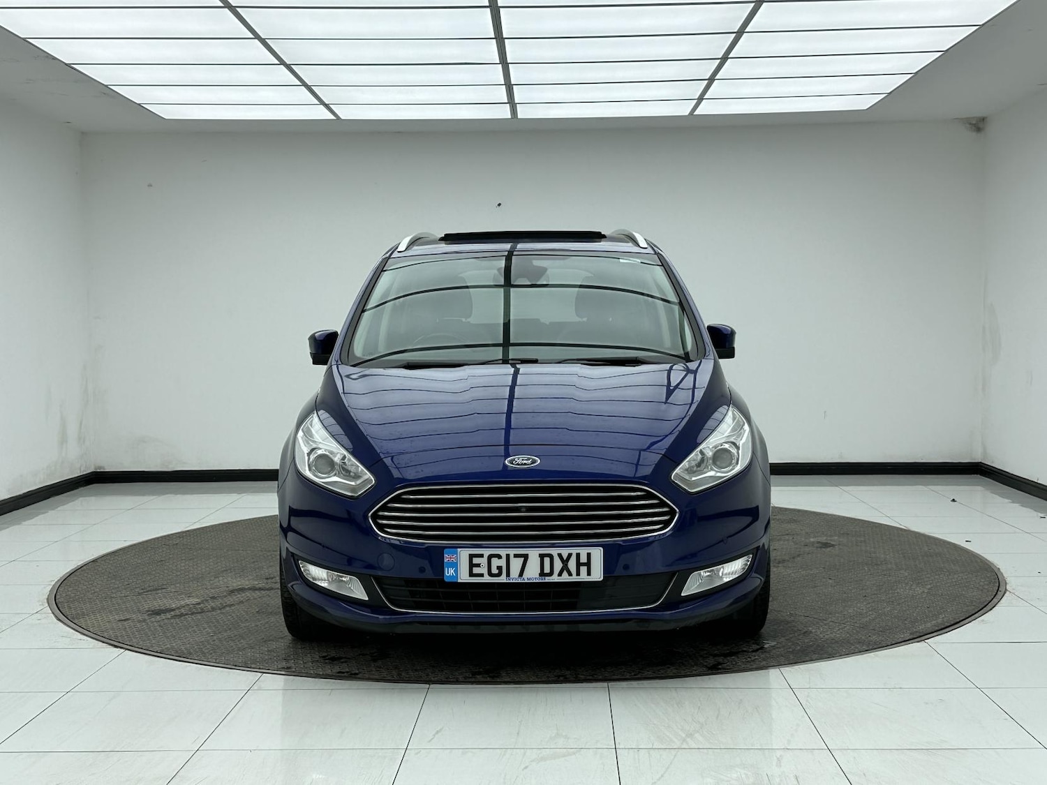 Used Ford Galaxy 2017 for sale - 77736223: Photo 2