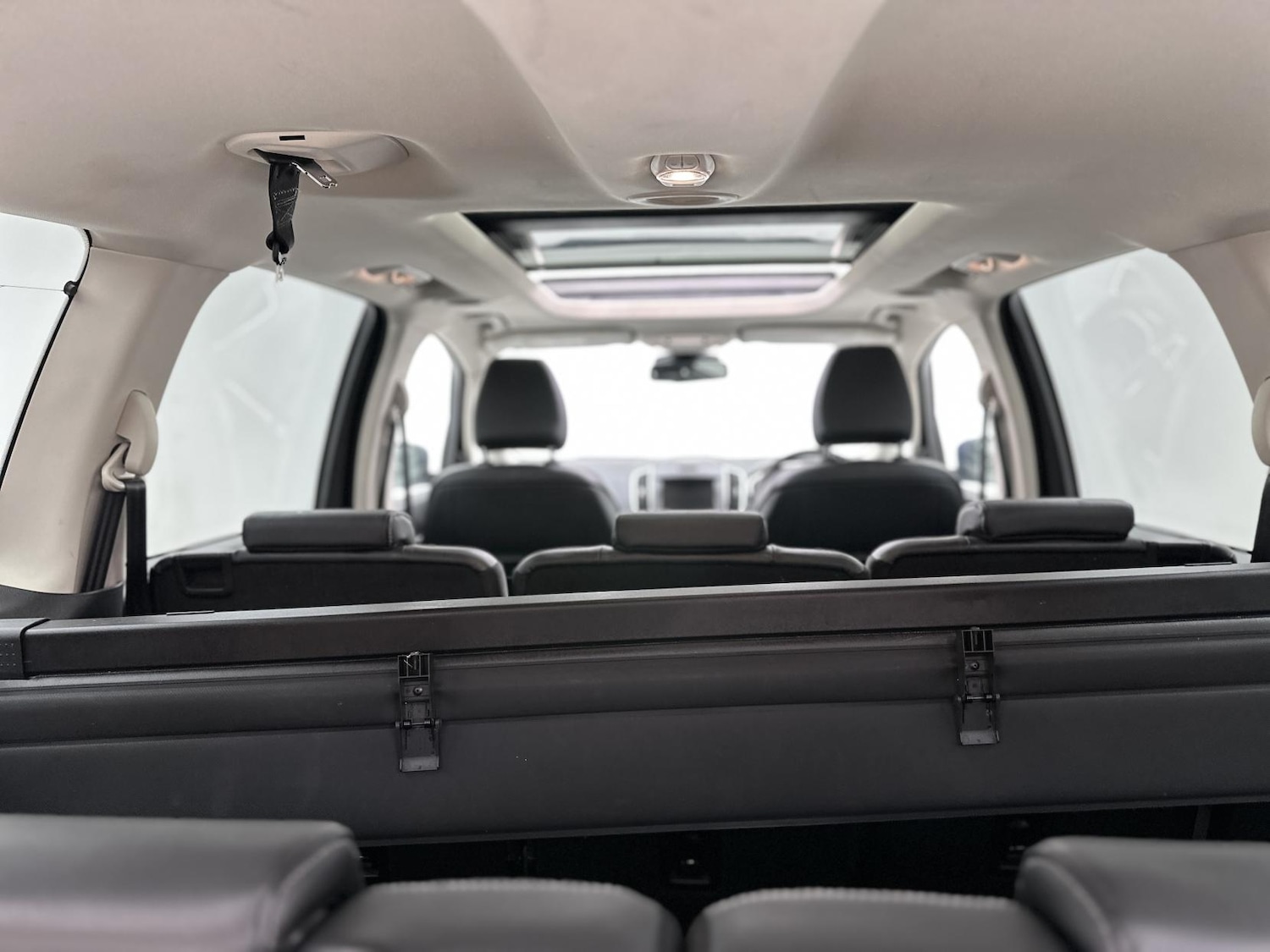 Used Ford Galaxy 2017 for sale - 77736223: Photo 28