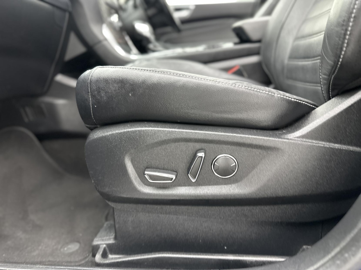 Used Ford Galaxy 2017 for sale - 77736223: Photo 37