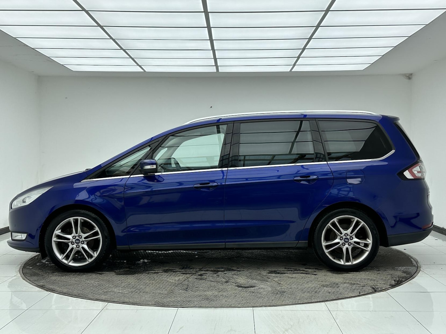 Used Ford Galaxy 2017 for sale - 77736223: Photo 4