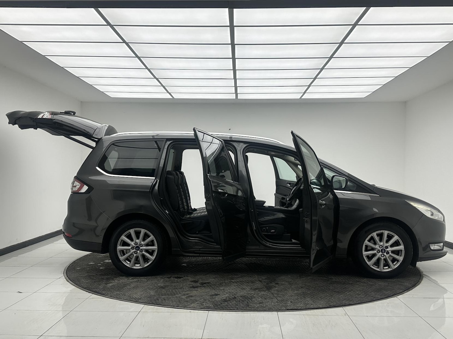 Used Ford Galaxy 2018 for sale - 77049396: Photo 11