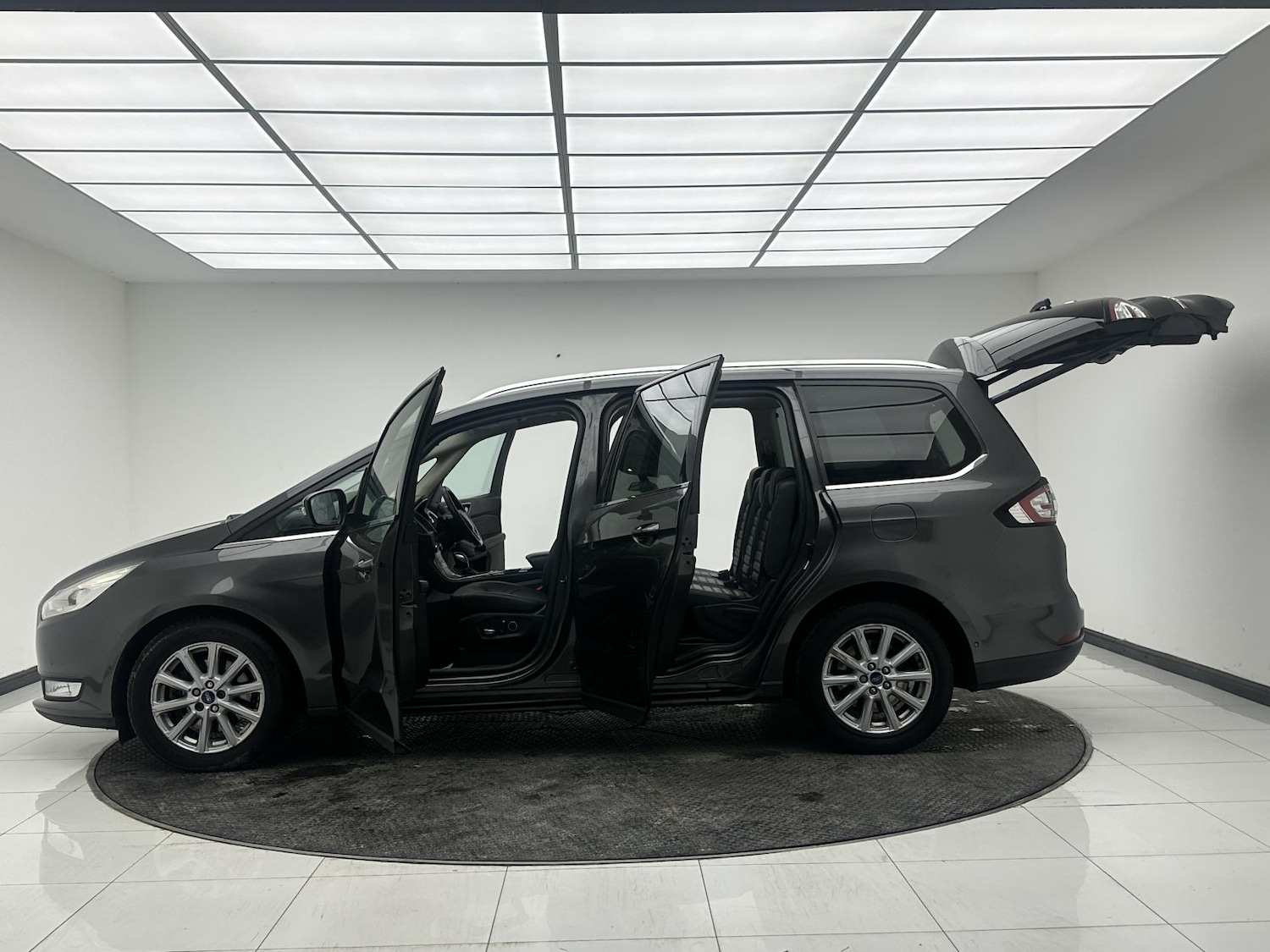 Used Ford Galaxy 2018 for sale - 77049396: Photo 12