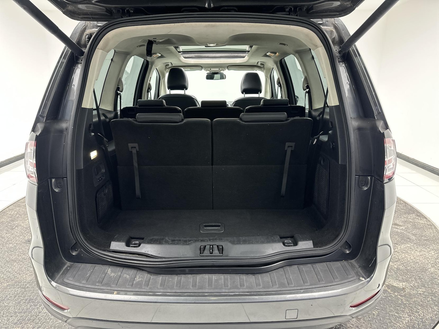 Used Ford Galaxy 2018 for sale - 77049396: Photo 15