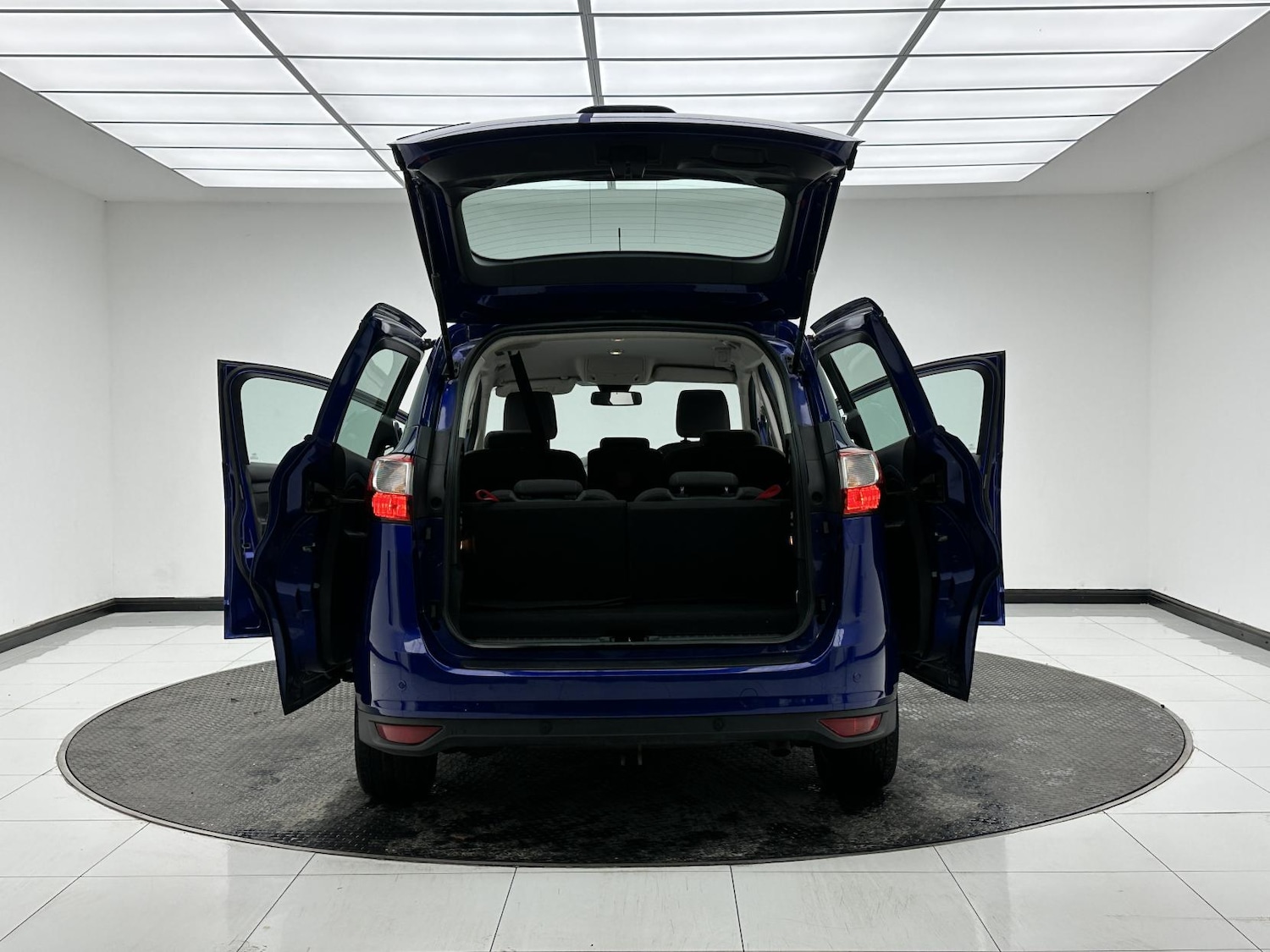 Used Ford Grand C-Max 2015 for sale - 76864289: Photo 14