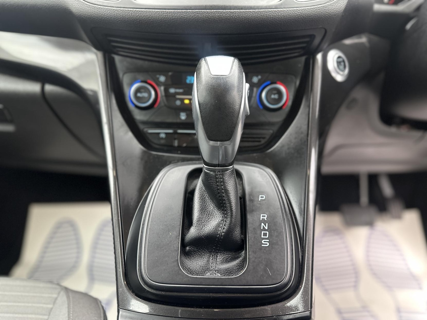 Used Ford Grand C-Max 2015 for sale - 76864289: Photo 45