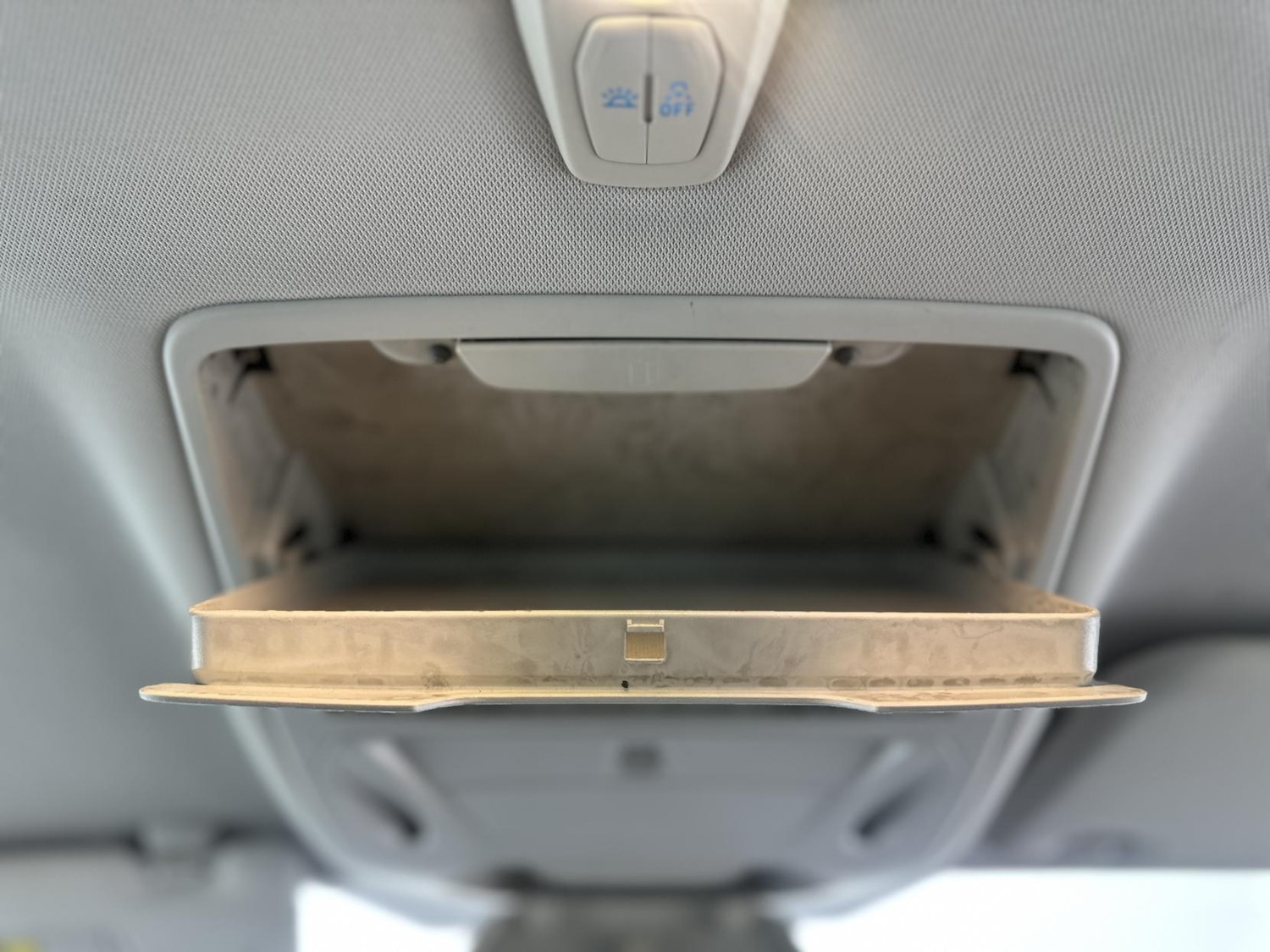 Used Ford Grand C-Max 2015 for sale - 76864289: Photo 46