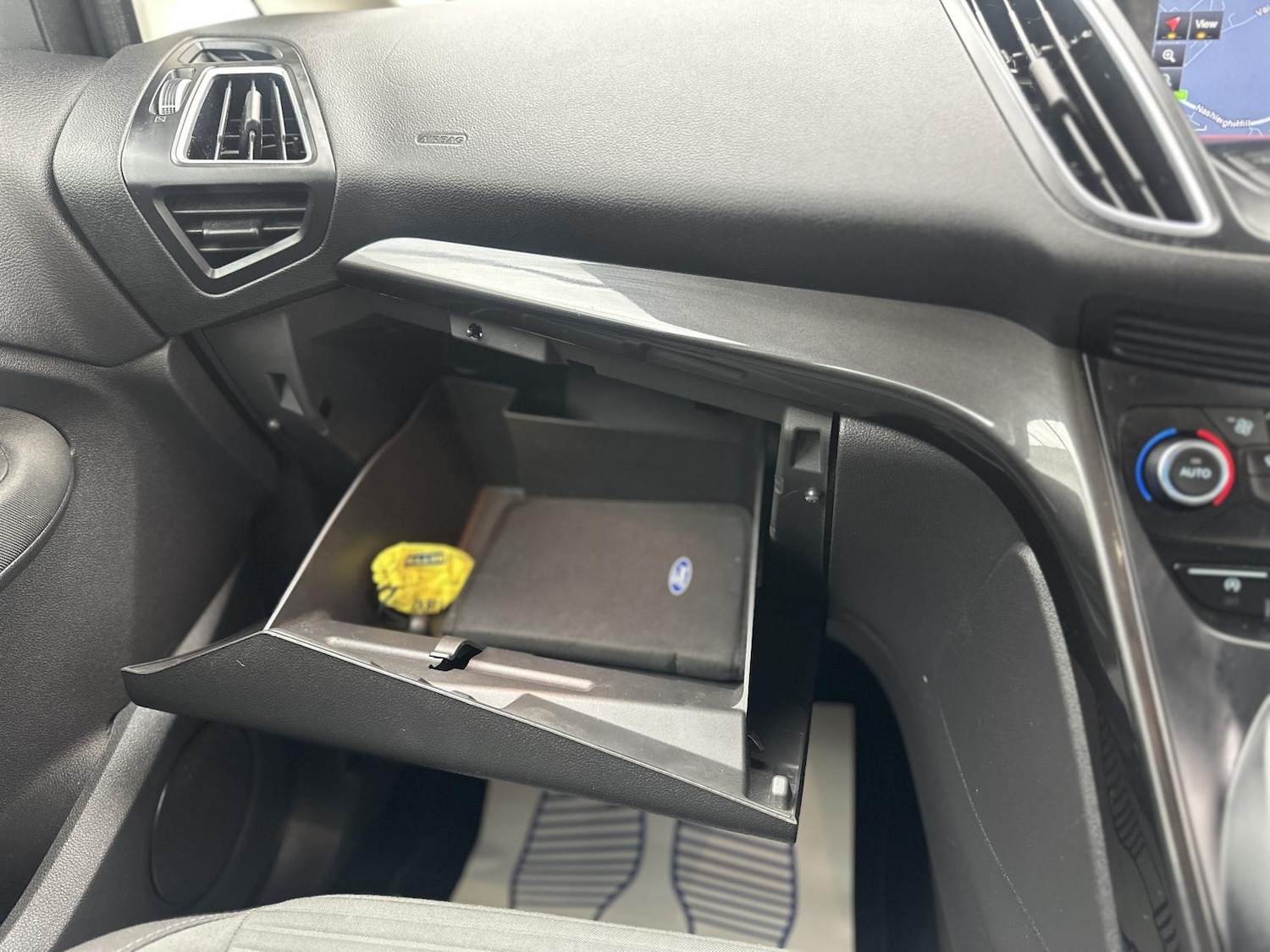 Used Ford Grand C-Max 2015 for sale - 76864289: Photo 48