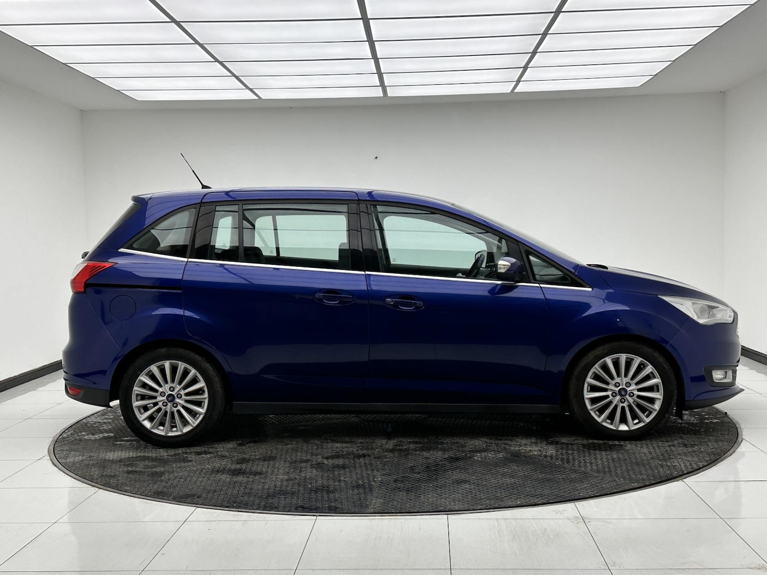 Used Ford Grand C-Max 2015 for sale - 76864289: Photo 9
