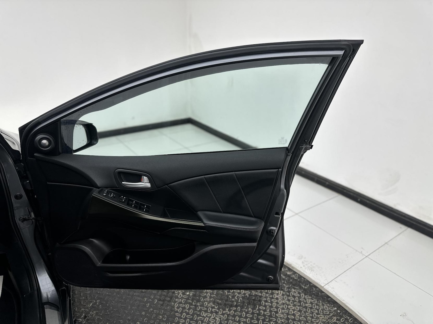 Used Honda Civic 2013 for sale - 78170033: Photo 17