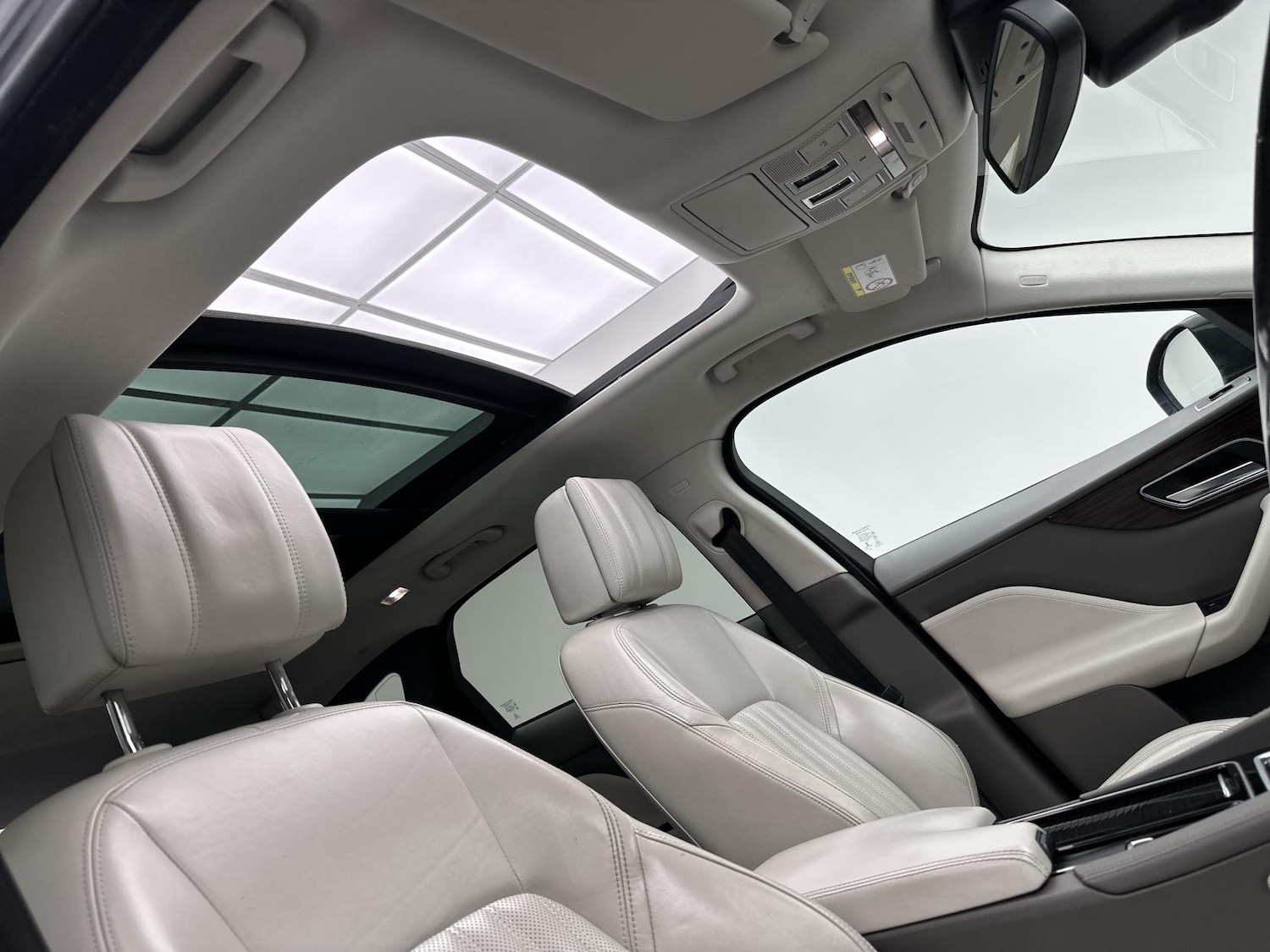 Used Jaguar F-Pace 2017 for sale - 76067754: Photo 19