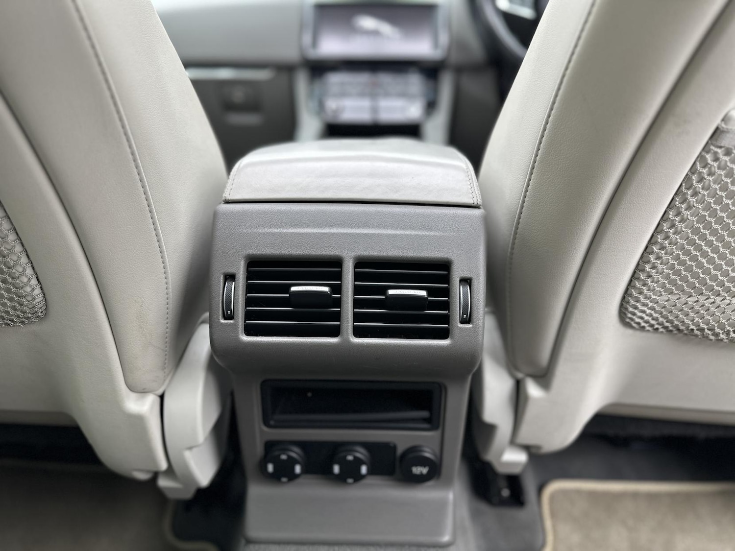 Used Jaguar F-Pace 2017 for sale - 76067754: Photo 25