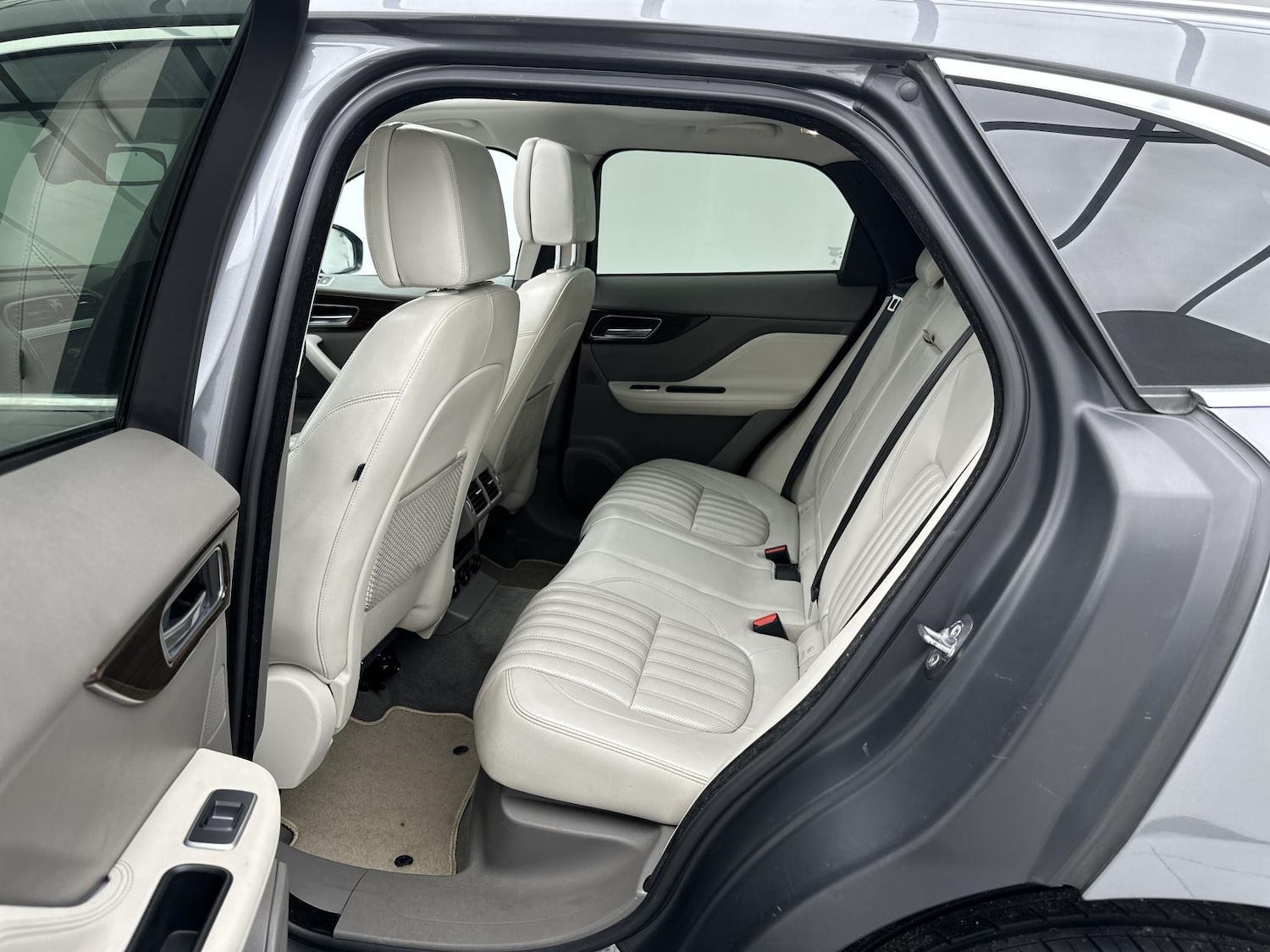Used Jaguar F-Pace 2017 for sale - 76067754: Photo 28