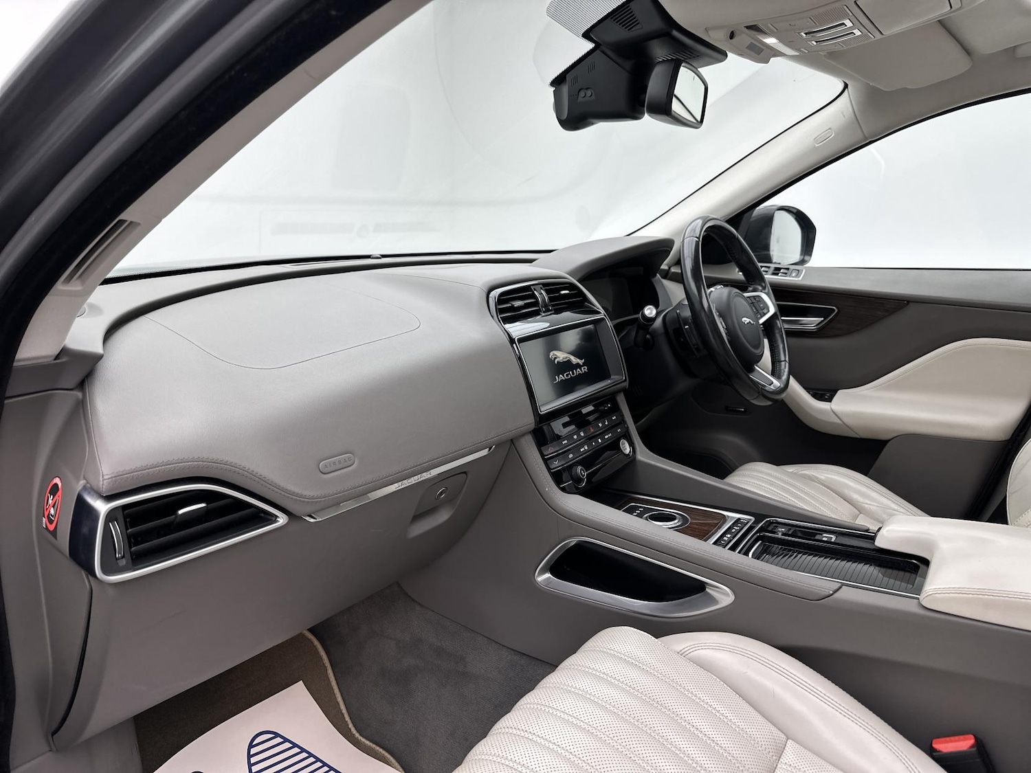 Used Jaguar F-Pace 2017 for sale - 76067754: Photo 31