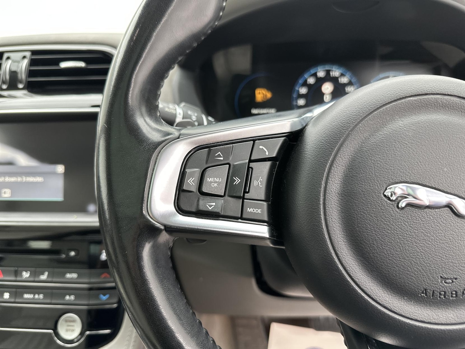 Used Jaguar F-Pace 2017 for sale - 76067754: Photo 40