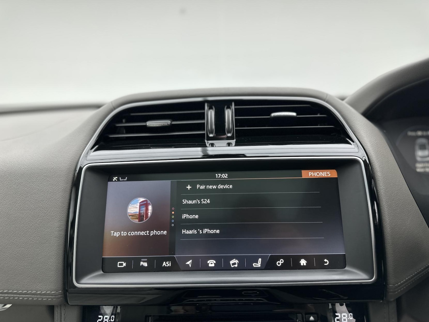 Used Jaguar F-Pace 2017 for sale - 76067754: Photo 44