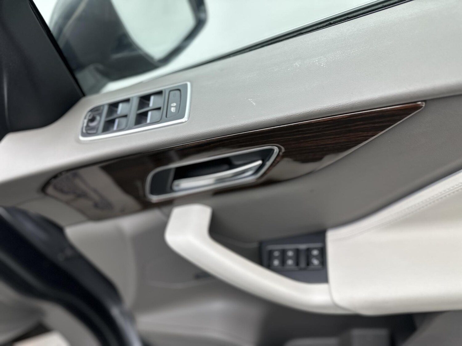 Used Jaguar F-Pace 2017 for sale - 76067754: Photo 49