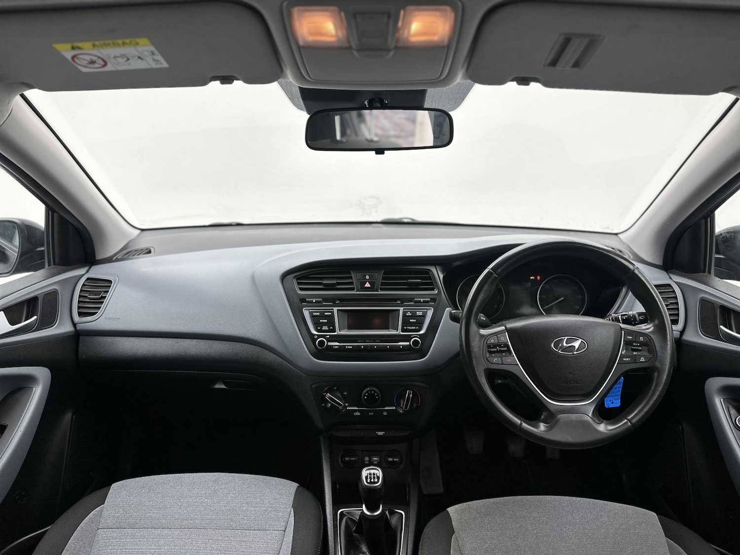 Used Hyundai i20 2015 for sale - 77669440: Photo 24