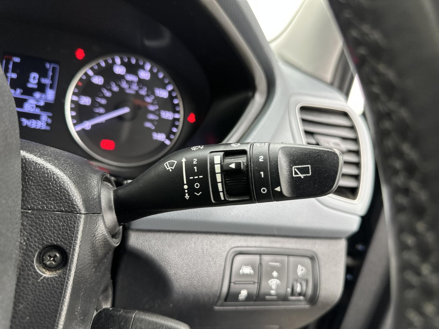 Used Hyundai i20 2015 for sale - 77669440: Photo 30